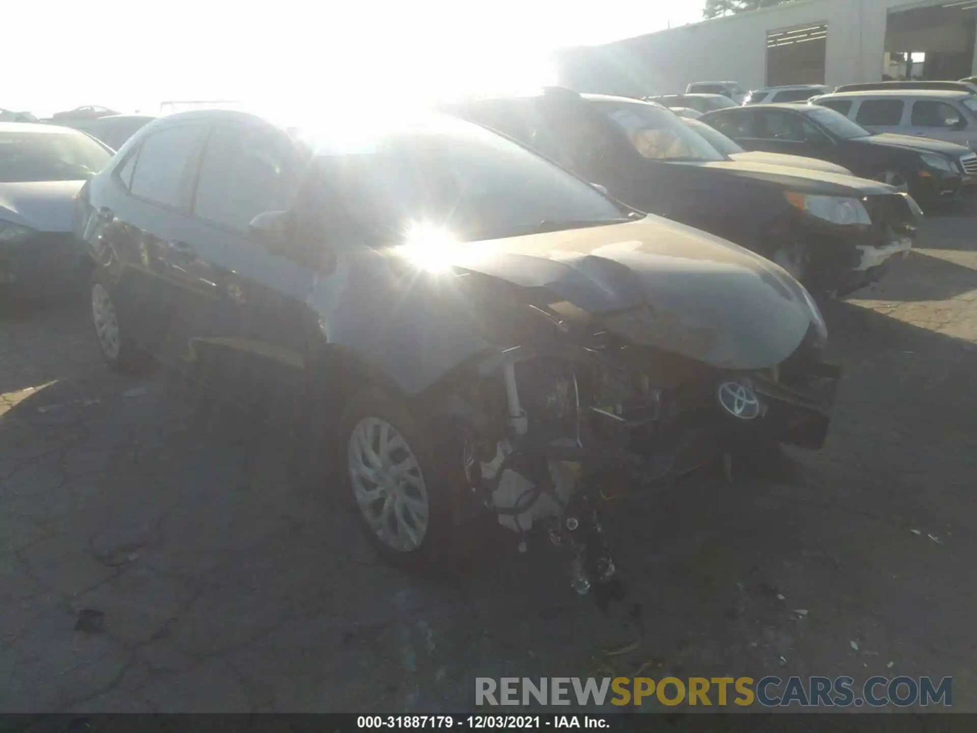 1 Photograph of a damaged car 5YFBURHE5KP864195 TOYOTA COROLLA 2019