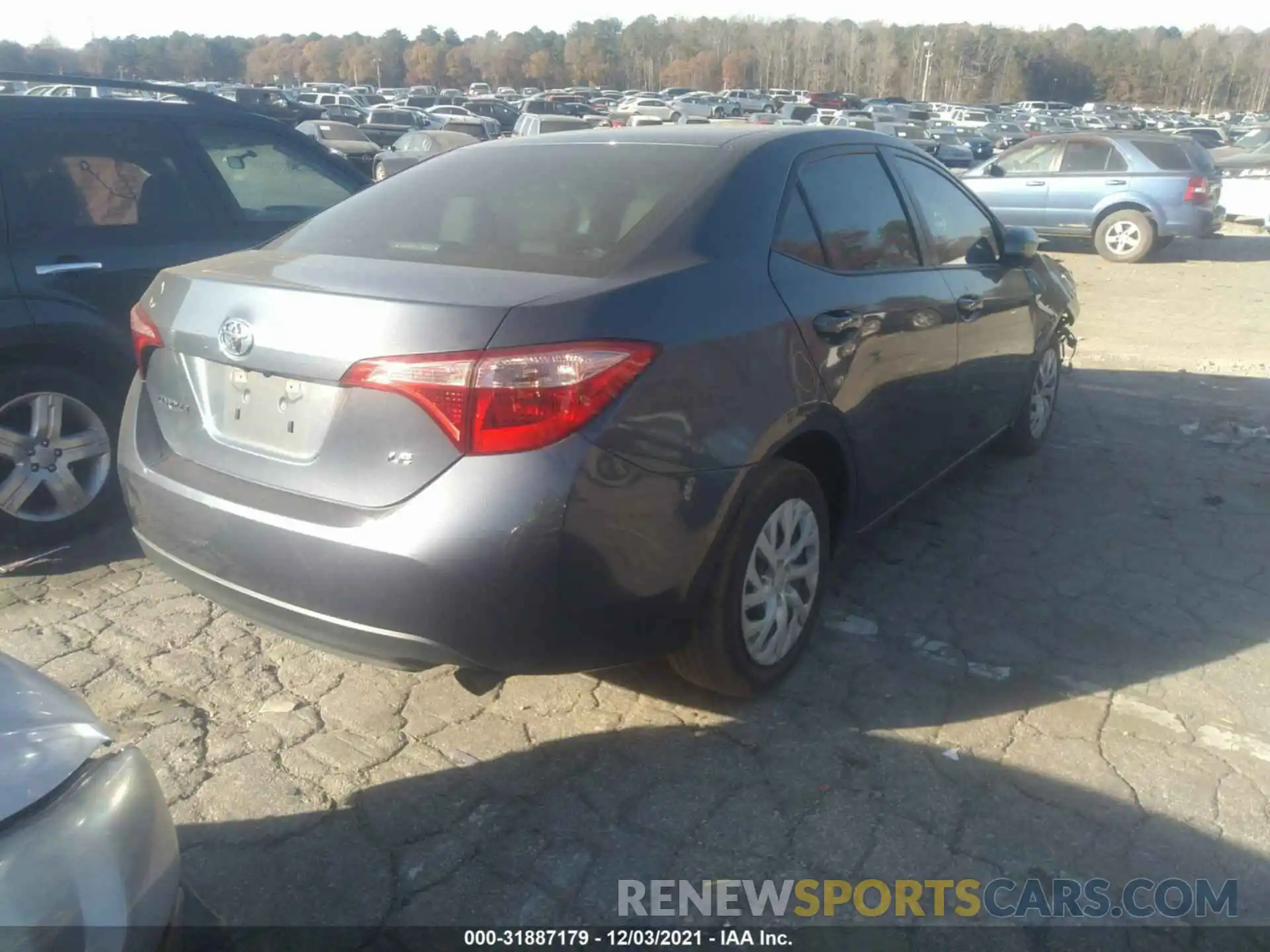 4 Photograph of a damaged car 5YFBURHE5KP864195 TOYOTA COROLLA 2019