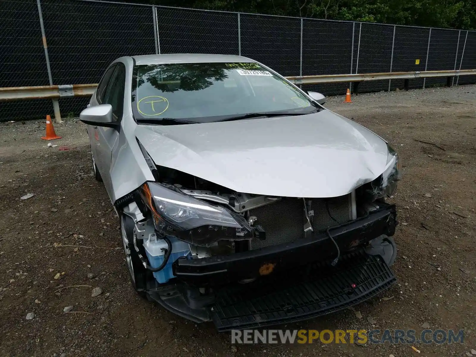 9 Photograph of a damaged car 5YFBURHE5KP864259 TOYOTA COROLLA 2019