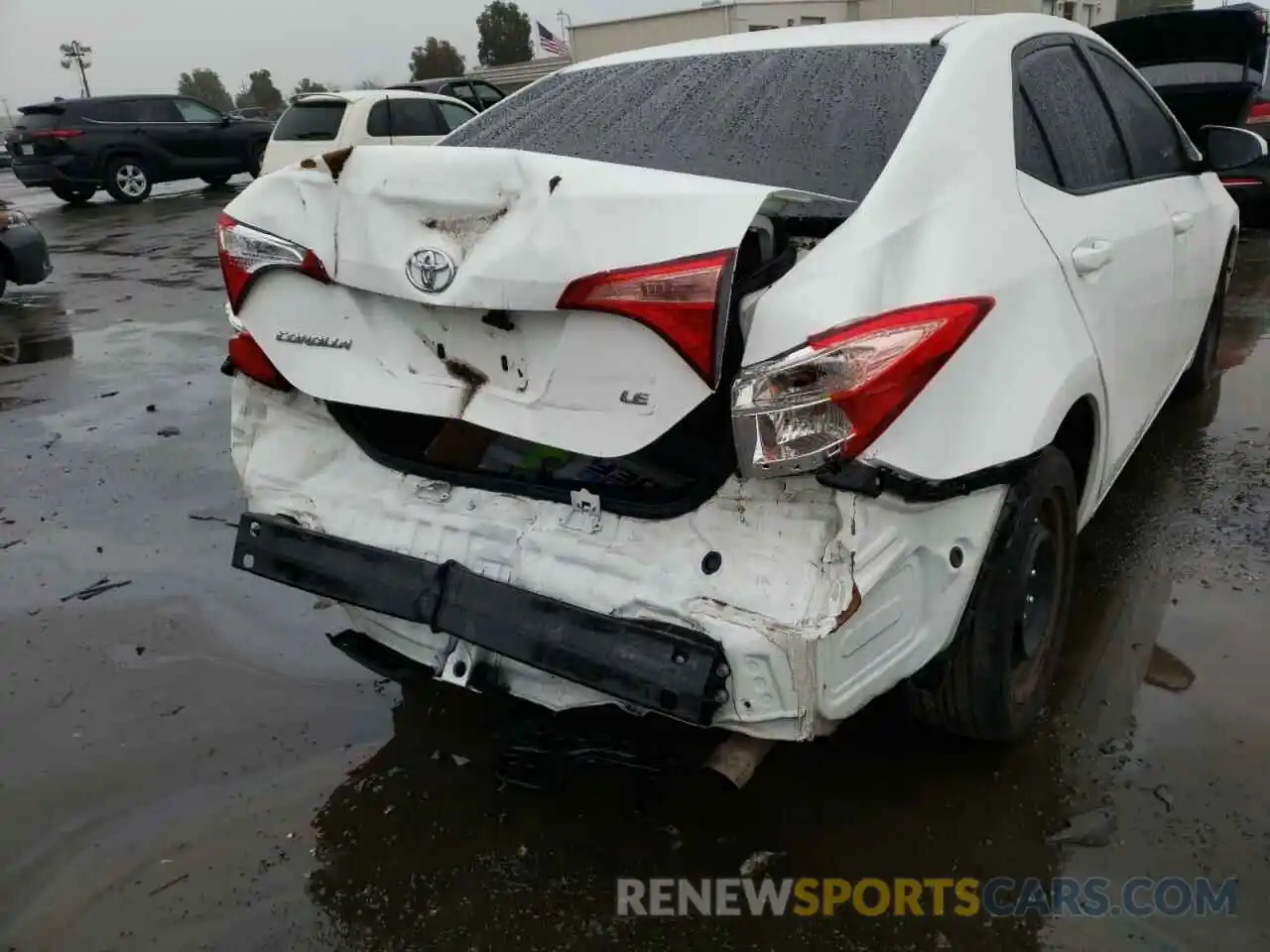 9 Photograph of a damaged car 5YFBURHE5KP864472 TOYOTA COROLLA 2019