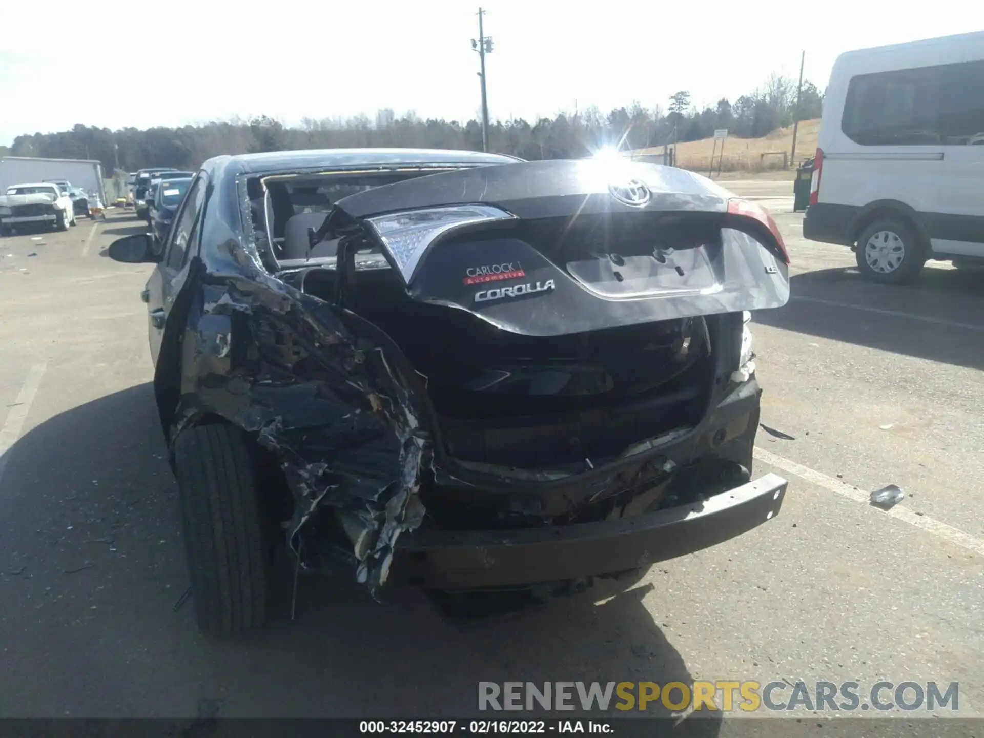 6 Photograph of a damaged car 5YFBURHE5KP865895 TOYOTA COROLLA 2019