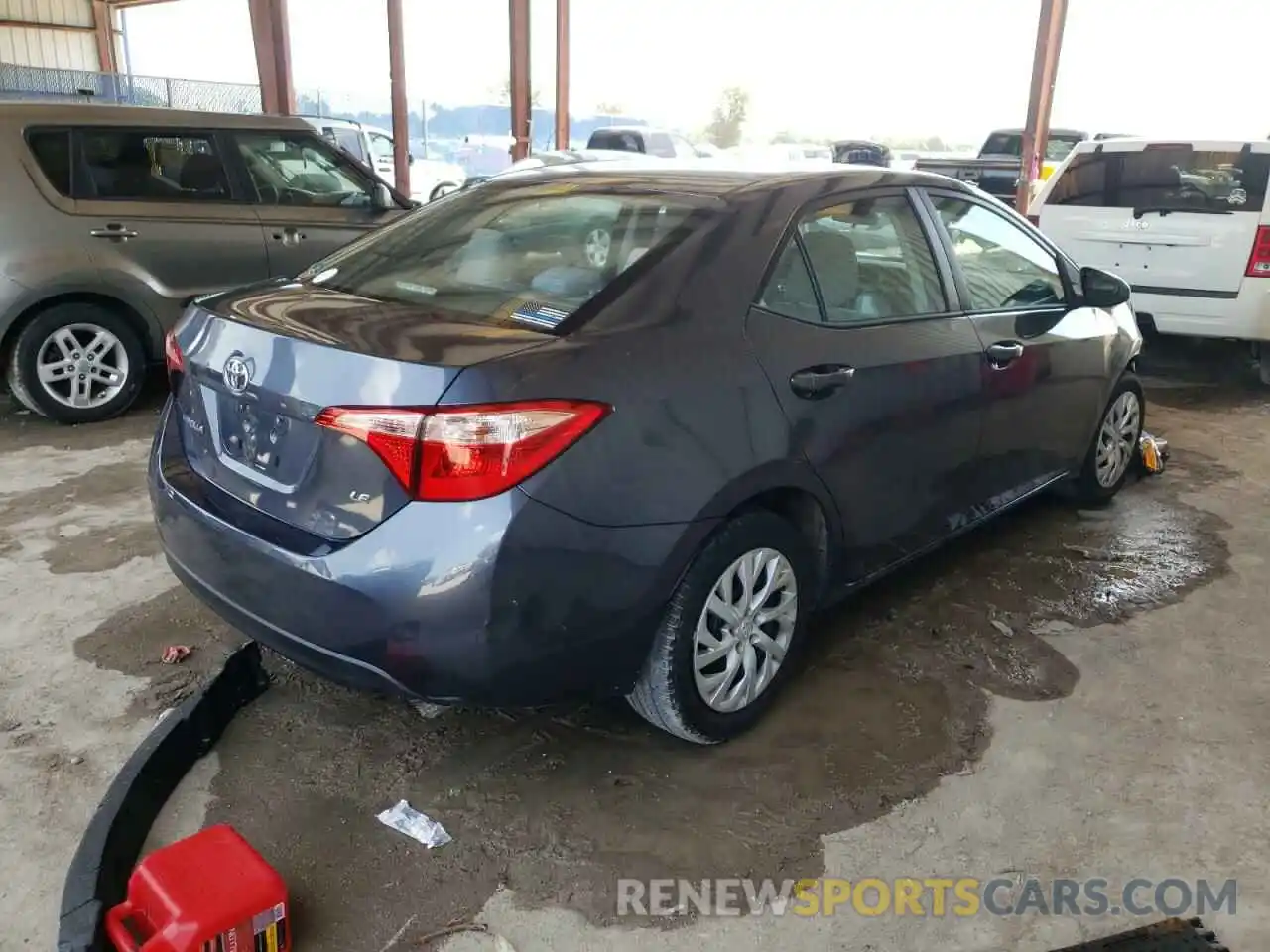 4 Photograph of a damaged car 5YFBURHE5KP866139 TOYOTA COROLLA 2019