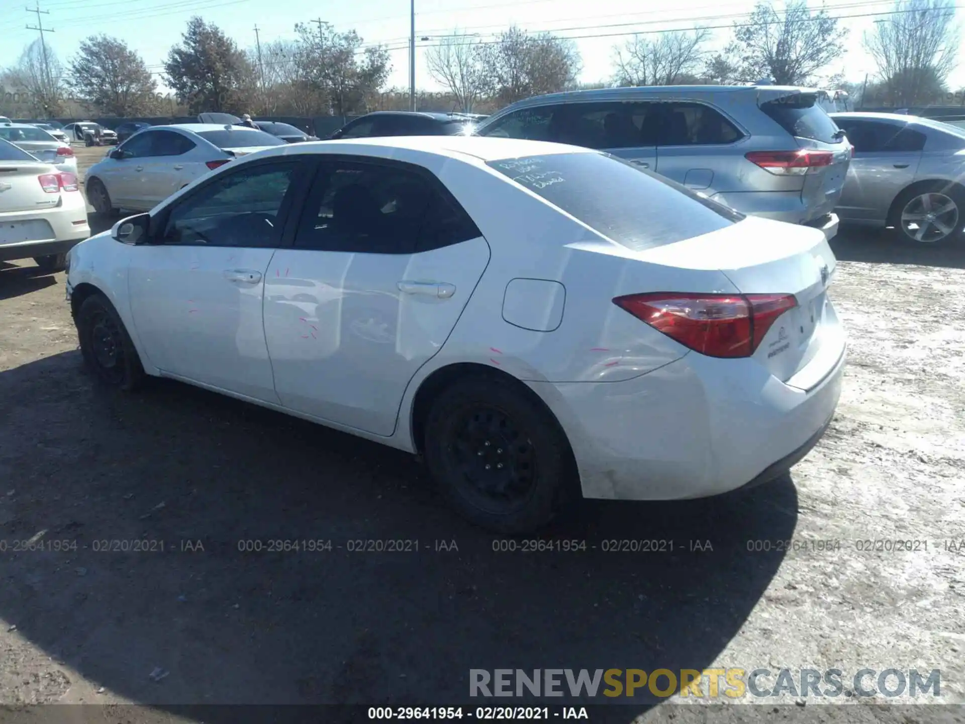 3 Photograph of a damaged car 5YFBURHE5KP866271 TOYOTA COROLLA 2019