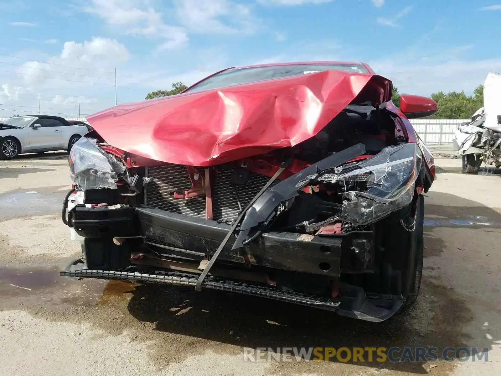 9 Photograph of a damaged car 5YFBURHE5KP866805 TOYOTA COROLLA 2019