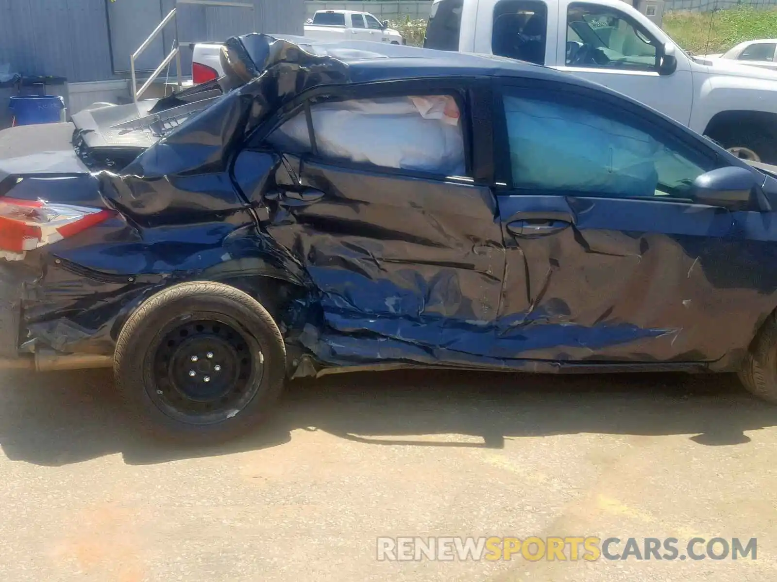 9 Photograph of a damaged car 5YFBURHE5KP867484 TOYOTA COROLLA 2019