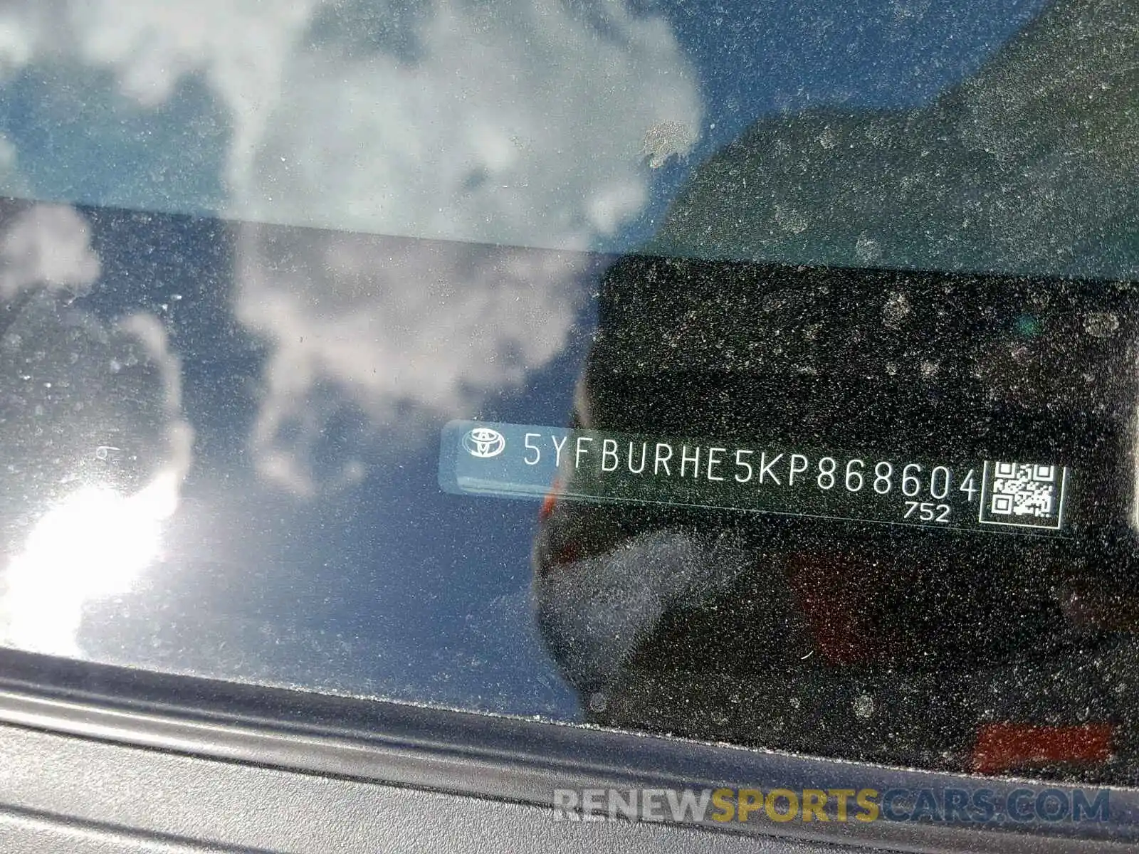 8 Photograph of a damaged car 5YFBURHE5KP868604 TOYOTA COROLLA 2019