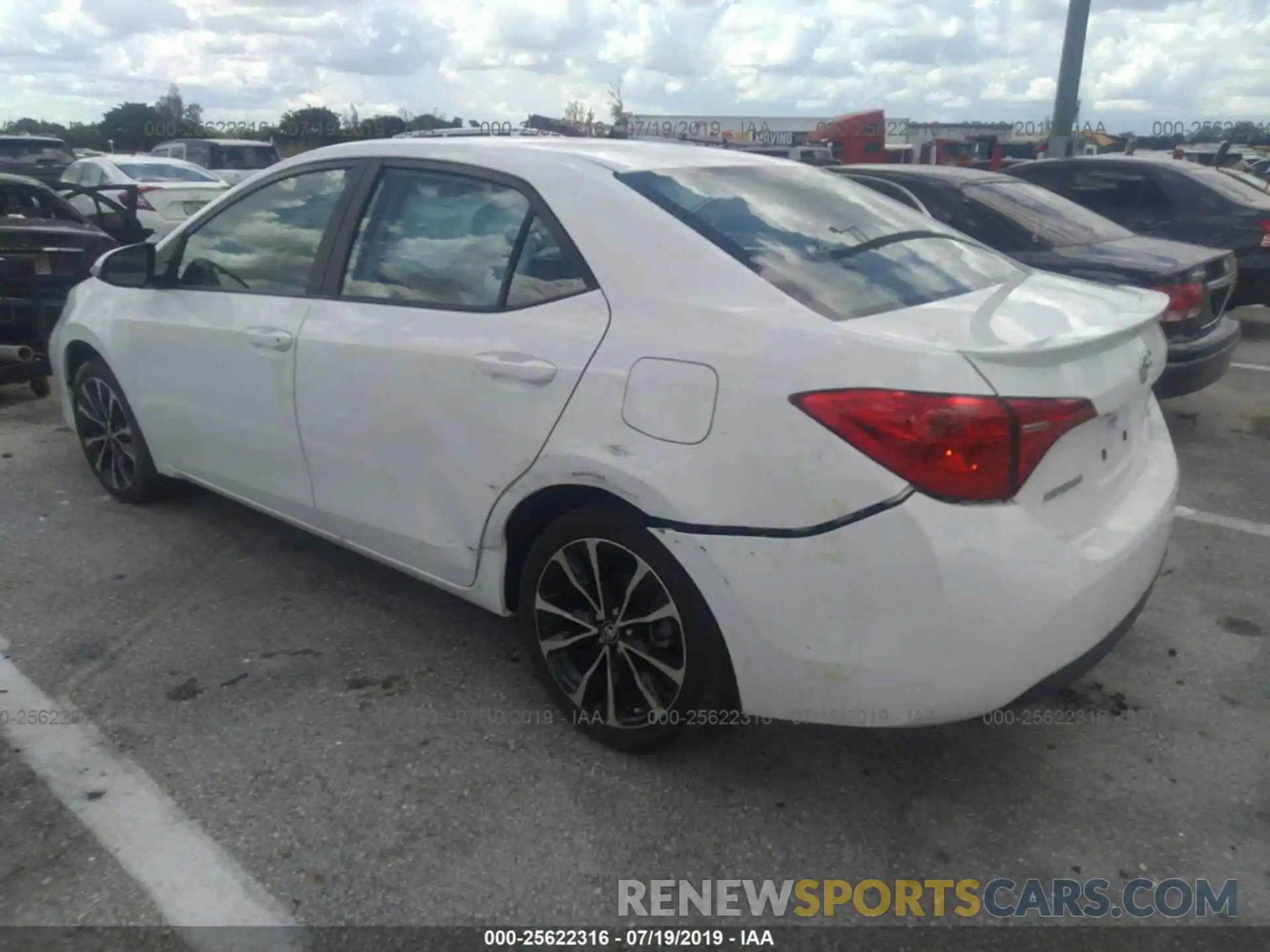 3 Photograph of a damaged car 5YFBURHE5KP868764 TOYOTA COROLLA 2019