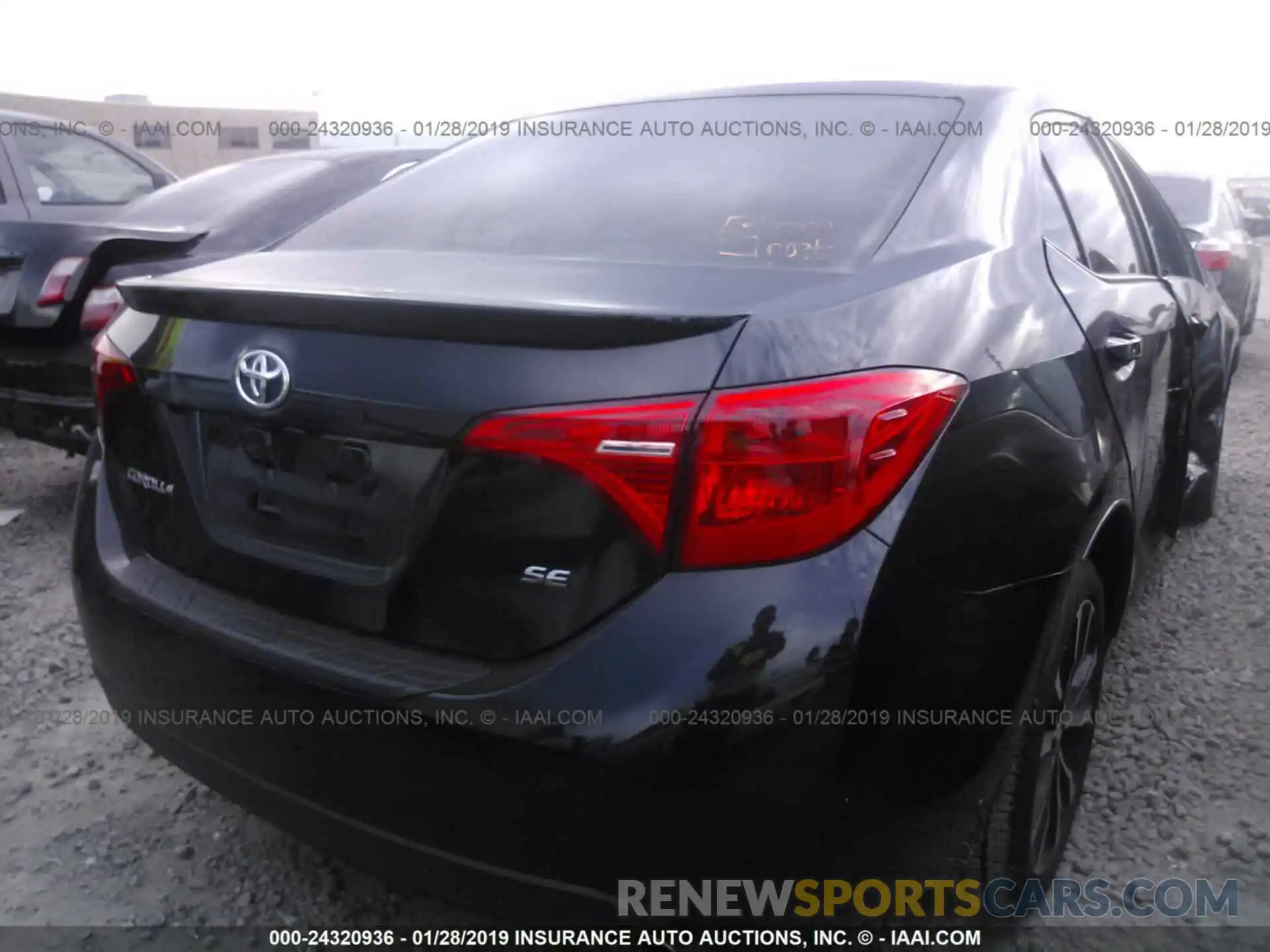 4 Photograph of a damaged car 5YFBURHE5KP869624 TOYOTA COROLLA 2019