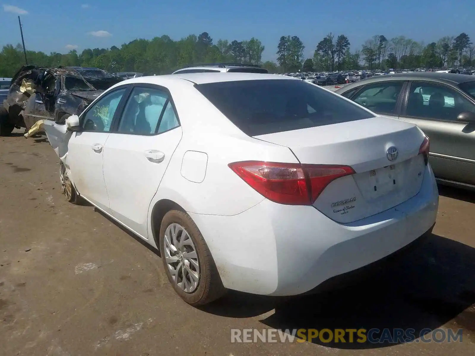 3 Photograph of a damaged car 5YFBURHE5KP870014 TOYOTA COROLLA 2019