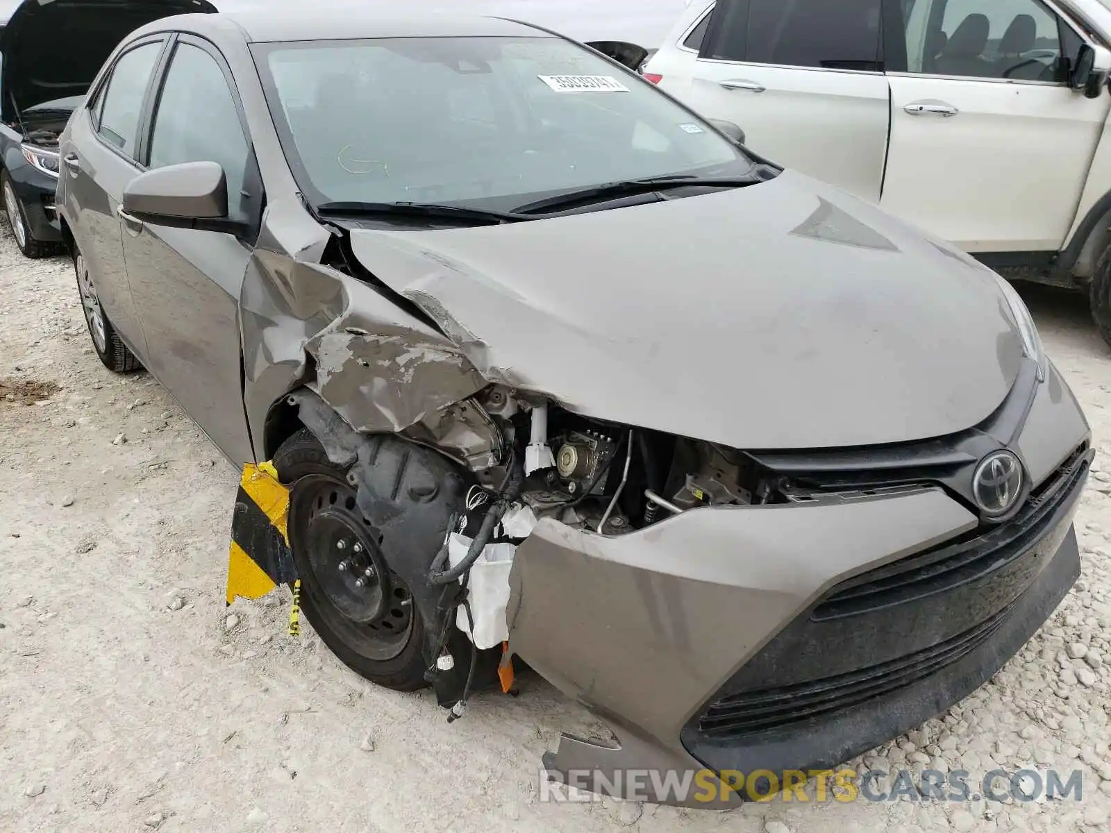 1 Photograph of a damaged car 5YFBURHE5KP870482 TOYOTA COROLLA 2019
