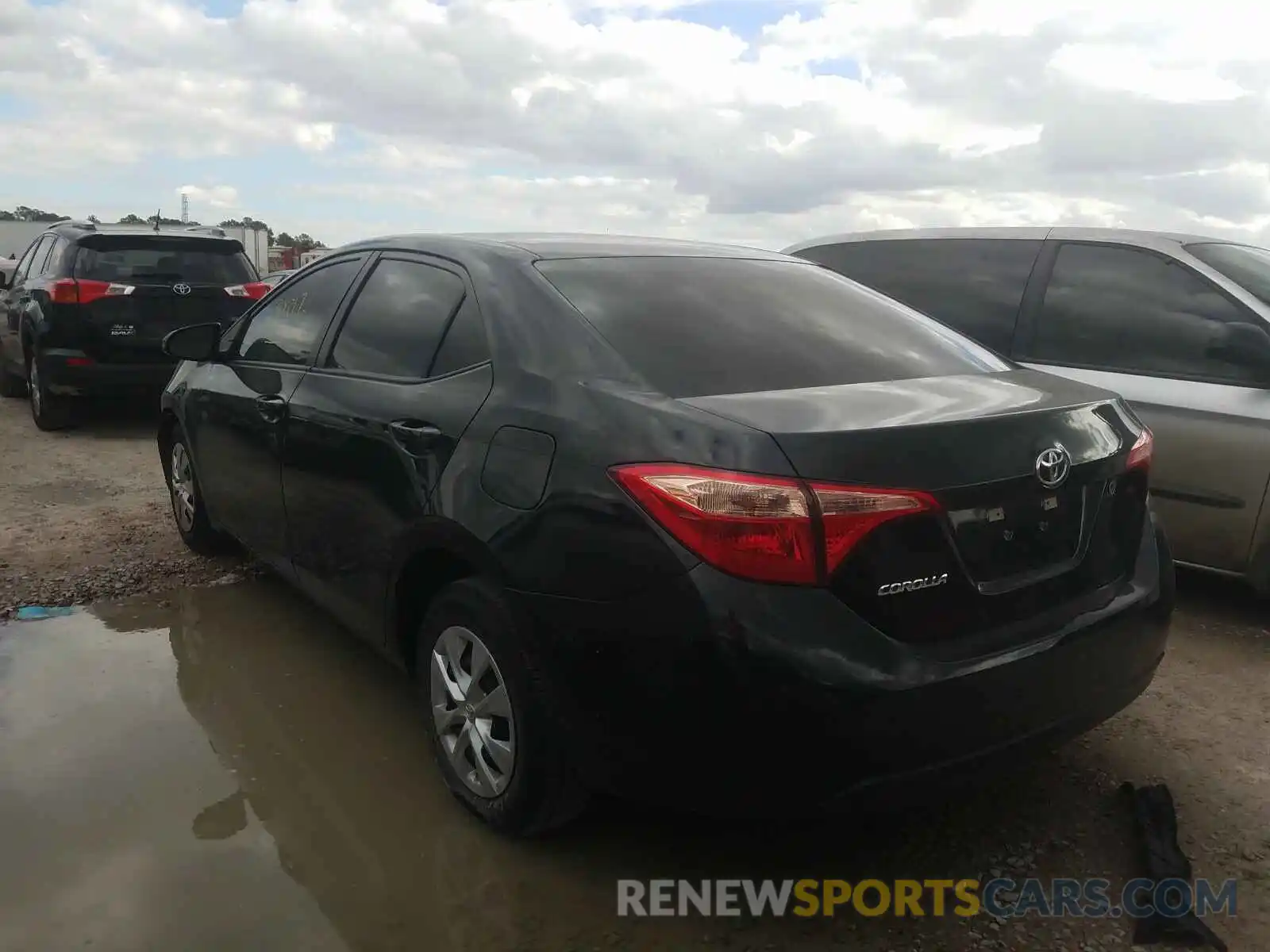 3 Photograph of a damaged car 5YFBURHE5KP870546 TOYOTA COROLLA 2019