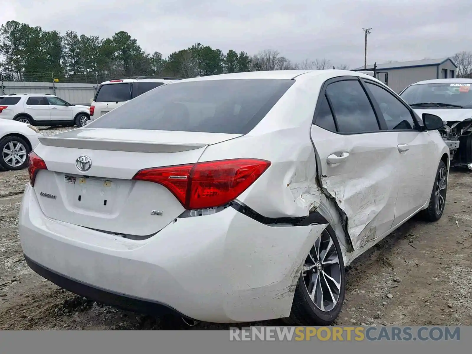 4 Photograph of a damaged car 5YFBURHE5KP871065 TOYOTA COROLLA 2019