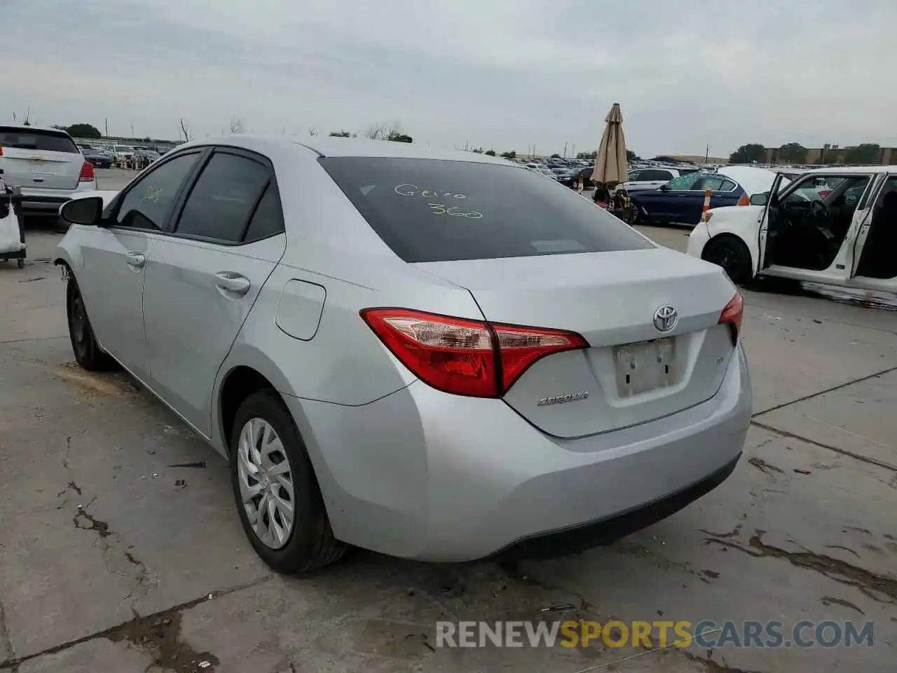 3 Photograph of a damaged car 5YFBURHE5KP872751 TOYOTA COROLLA 2019