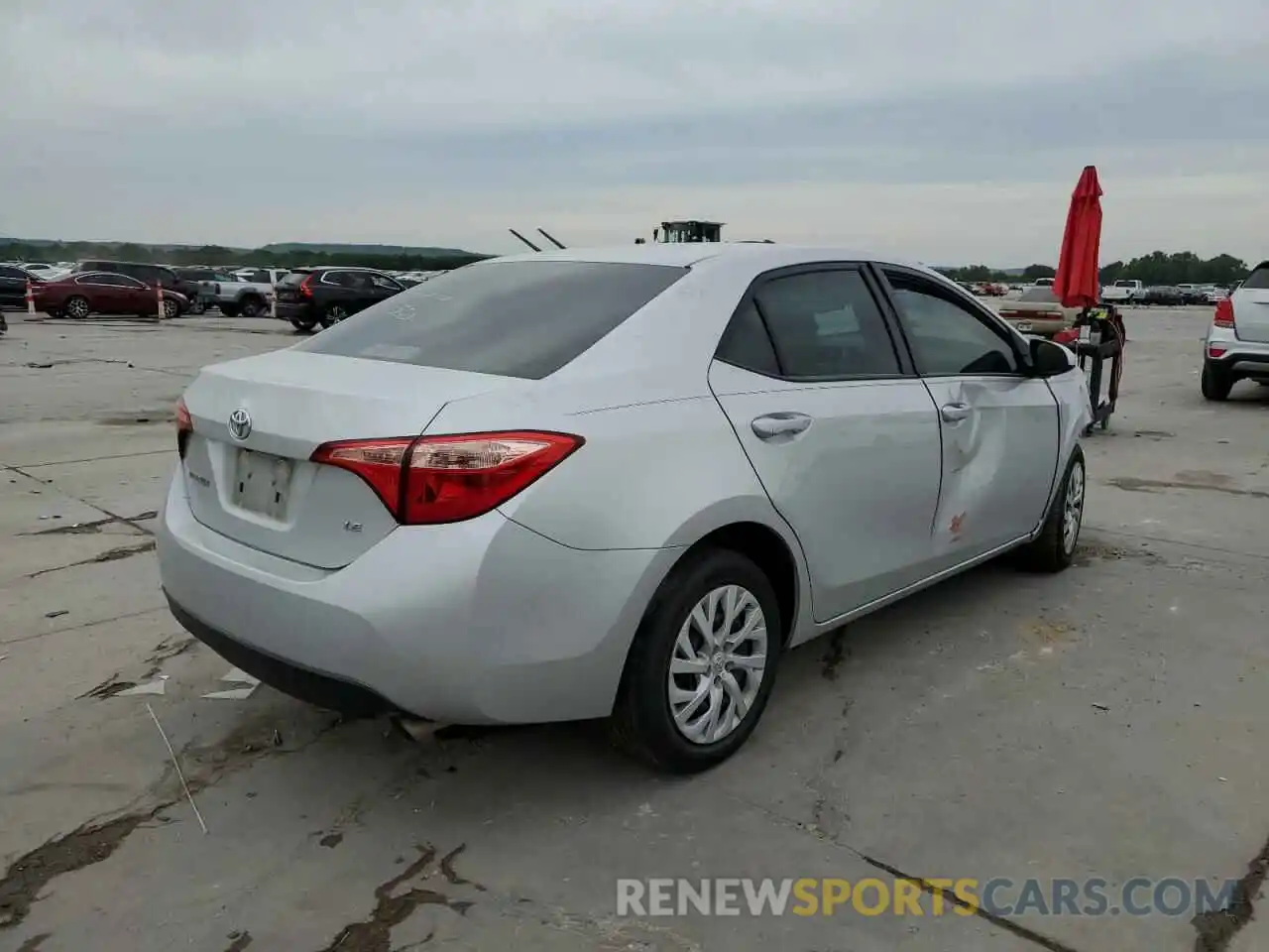 4 Photograph of a damaged car 5YFBURHE5KP872751 TOYOTA COROLLA 2019