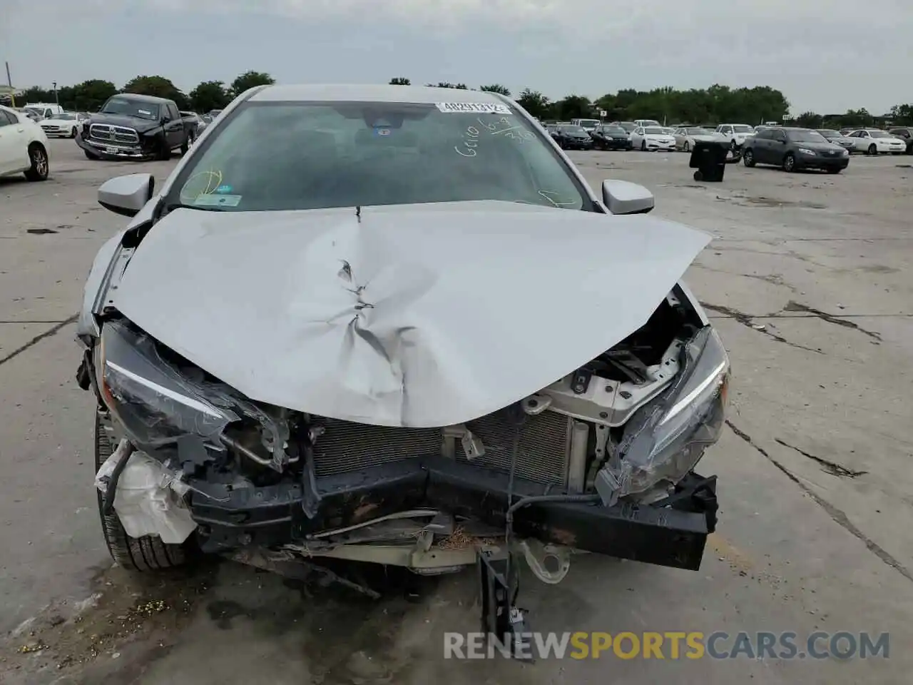 9 Photograph of a damaged car 5YFBURHE5KP872751 TOYOTA COROLLA 2019