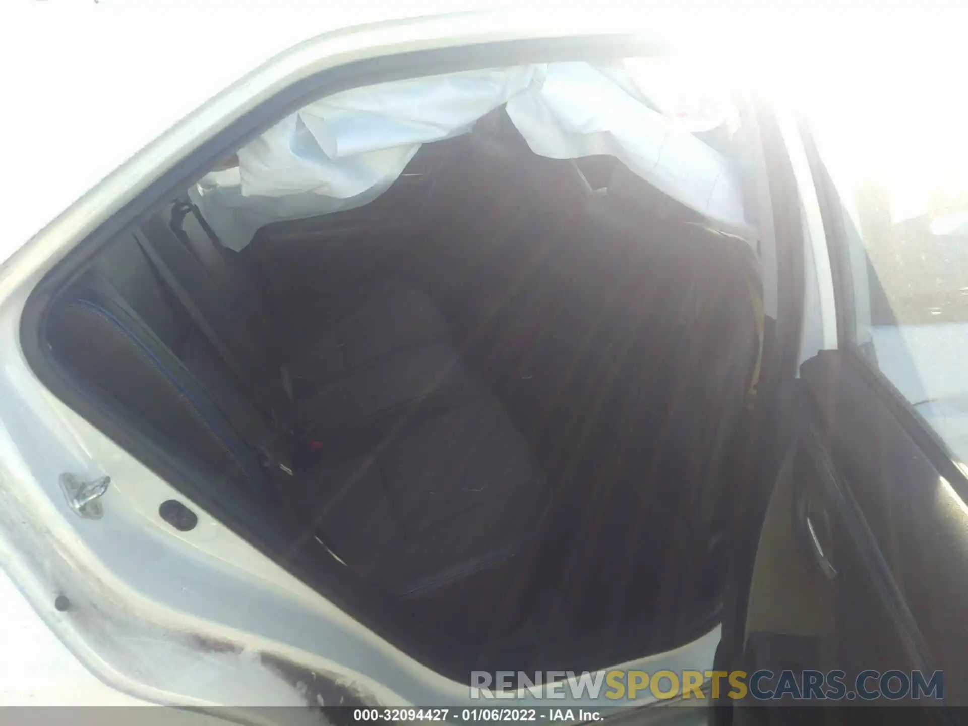 8 Photograph of a damaged car 5YFBURHE5KP875651 TOYOTA COROLLA 2019