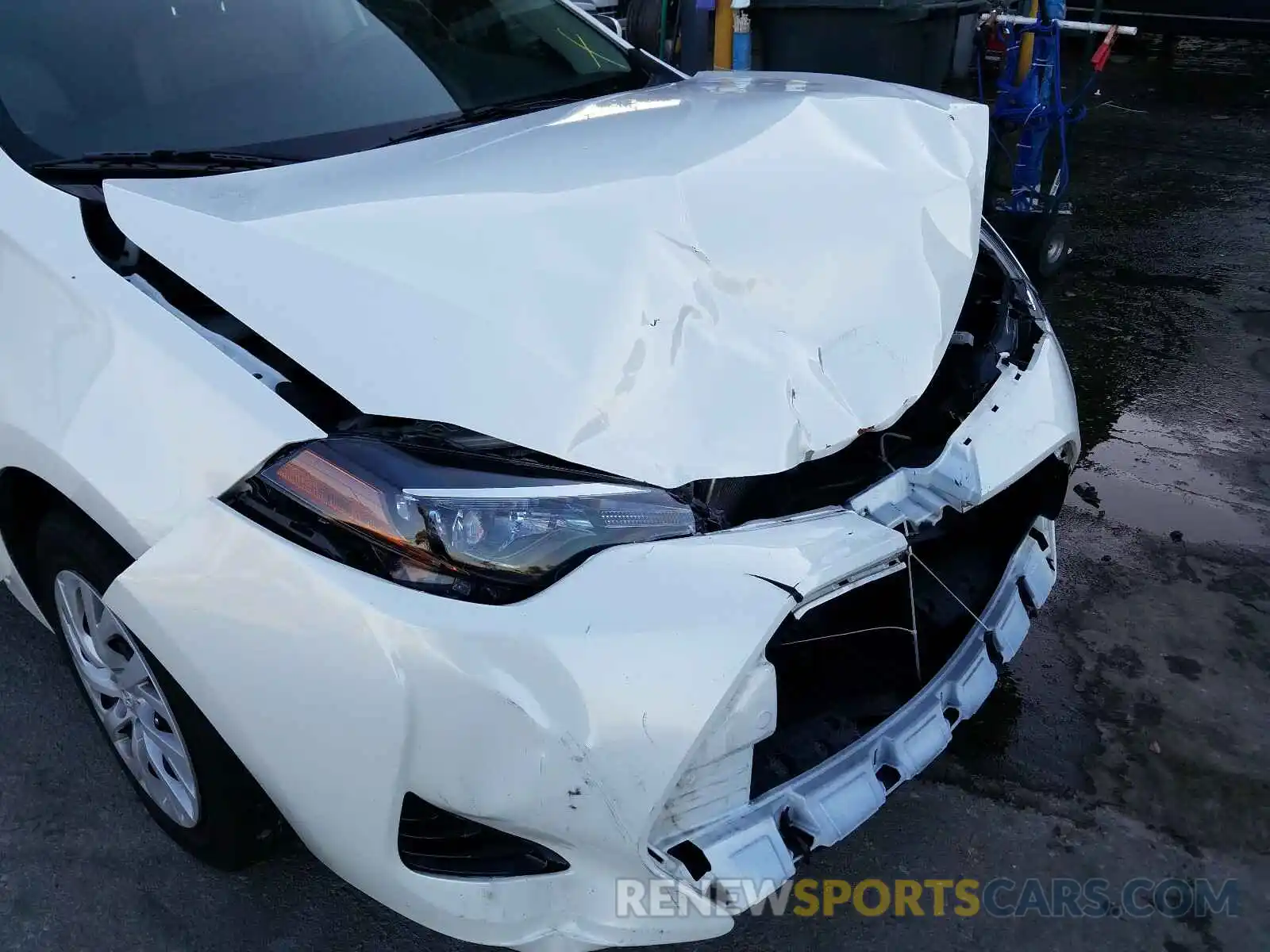 9 Photograph of a damaged car 5YFBURHE5KP876279 TOYOTA COROLLA 2019