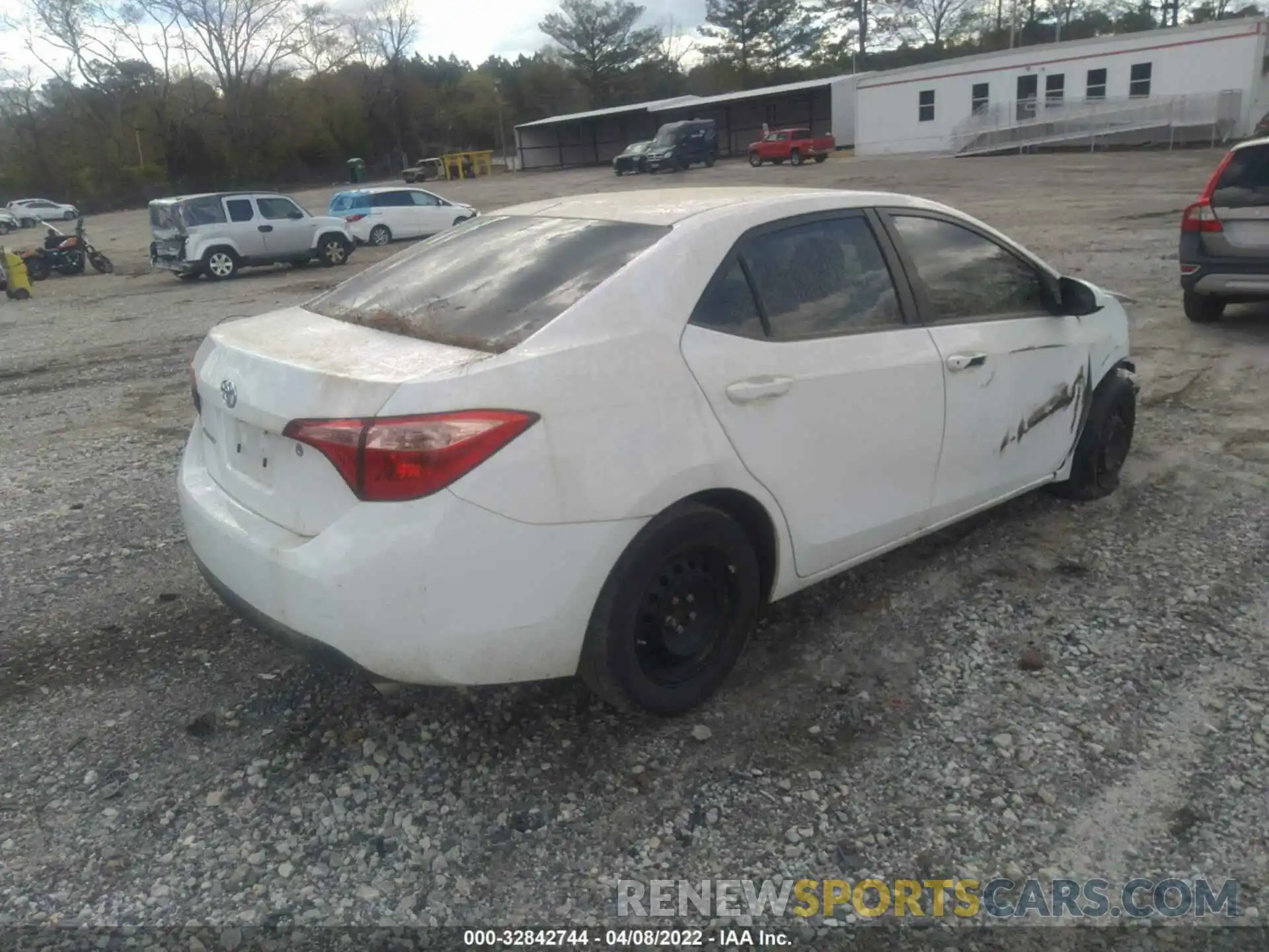 4 Photograph of a damaged car 5YFBURHE5KP876315 TOYOTA COROLLA 2019