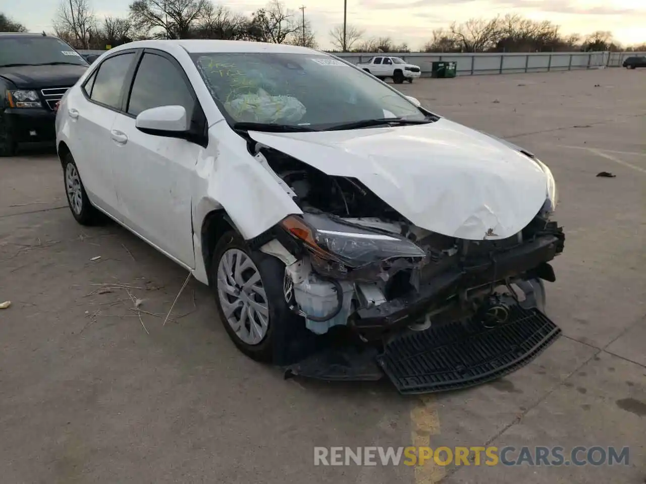 1 Photograph of a damaged car 5YFBURHE5KP877996 TOYOTA COROLLA 2019