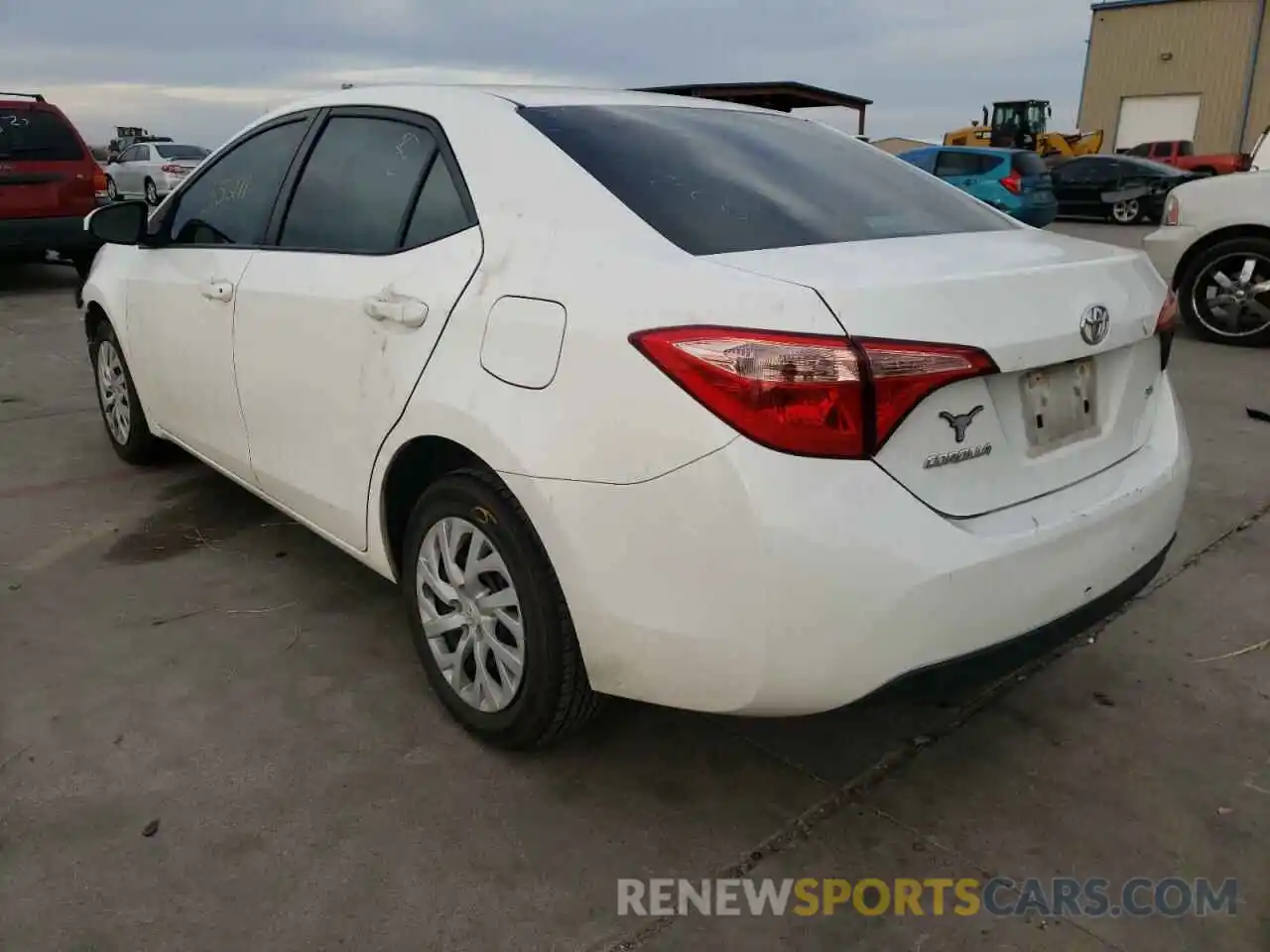 3 Фотография поврежденного автомобиля 5YFBURHE5KP877996 TOYOTA COROLLA 2019