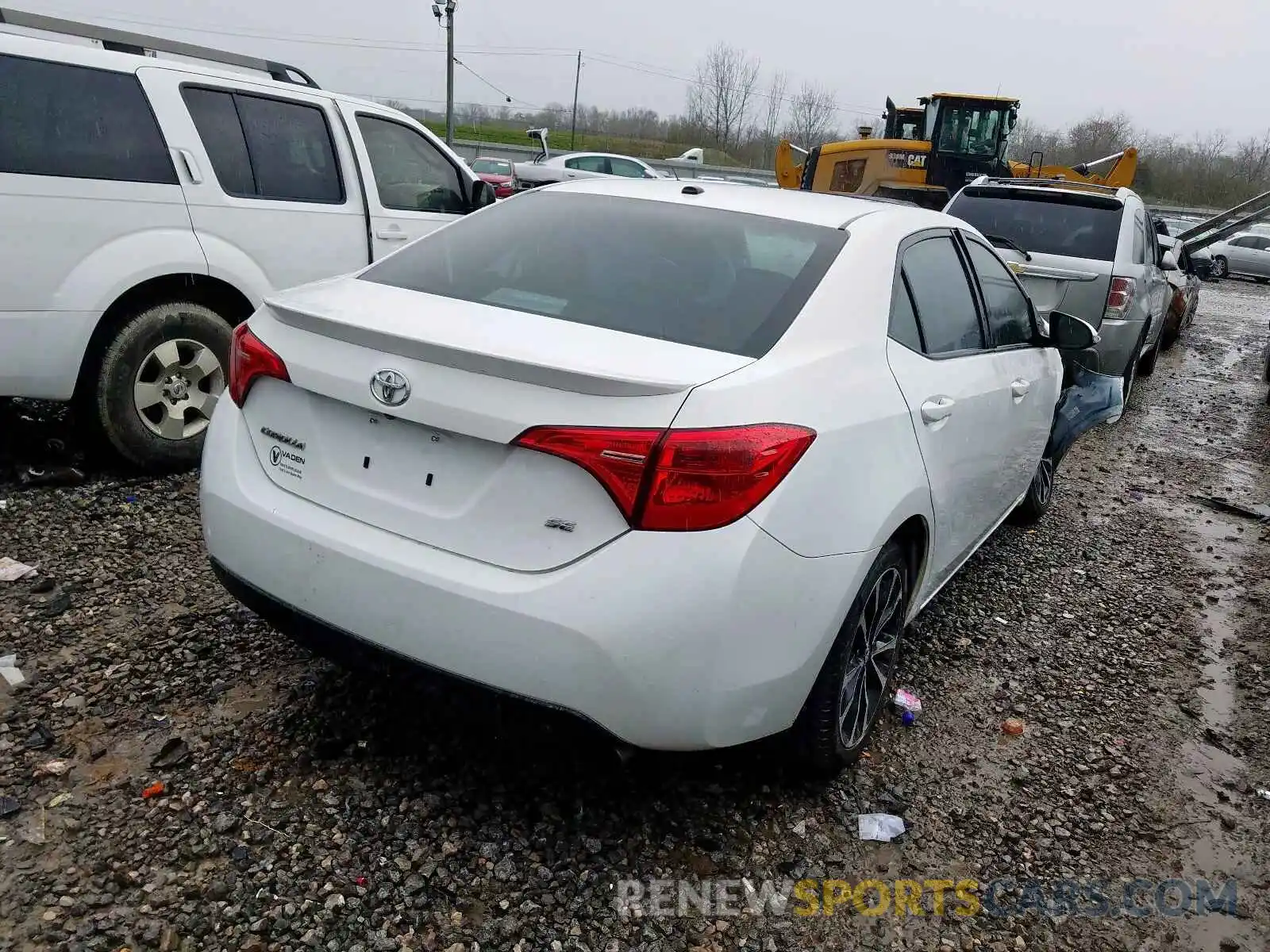 4 Photograph of a damaged car 5YFBURHE5KP878324 TOYOTA COROLLA 2019