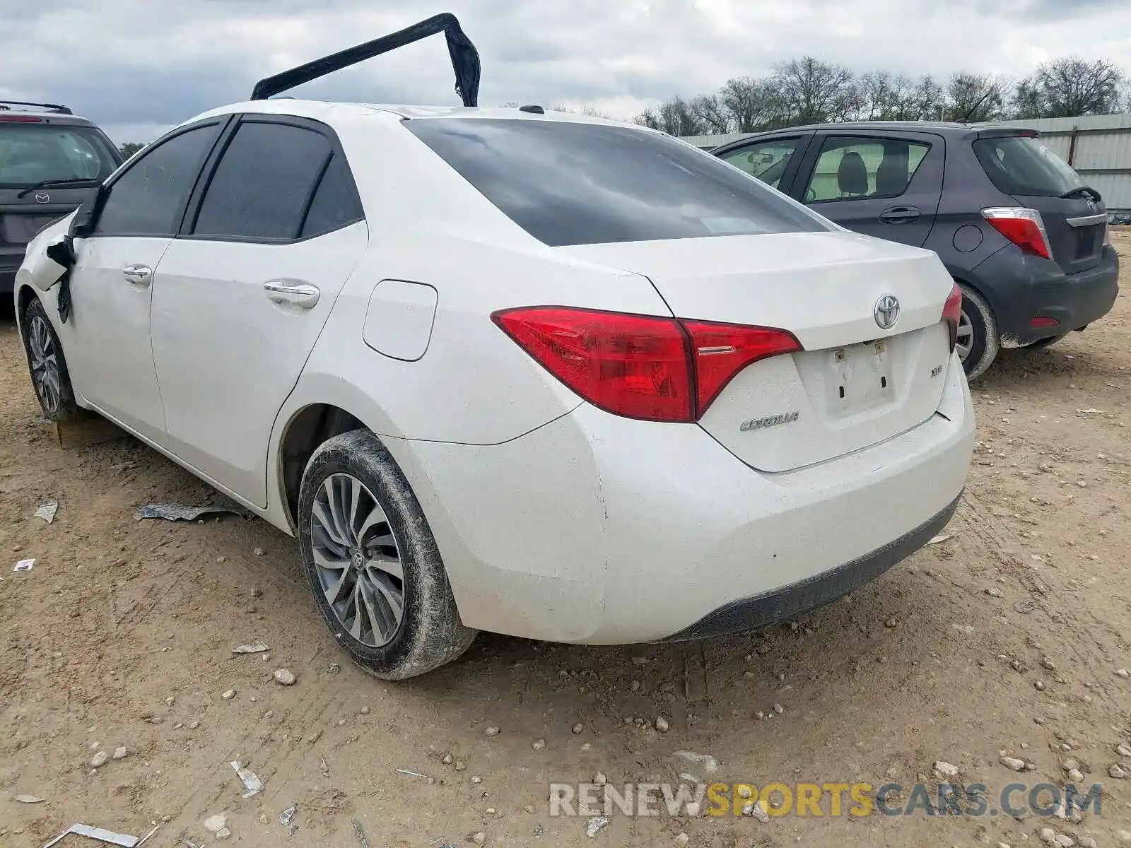 3 Photograph of a damaged car 5YFBURHE5KP878386 TOYOTA COROLLA 2019