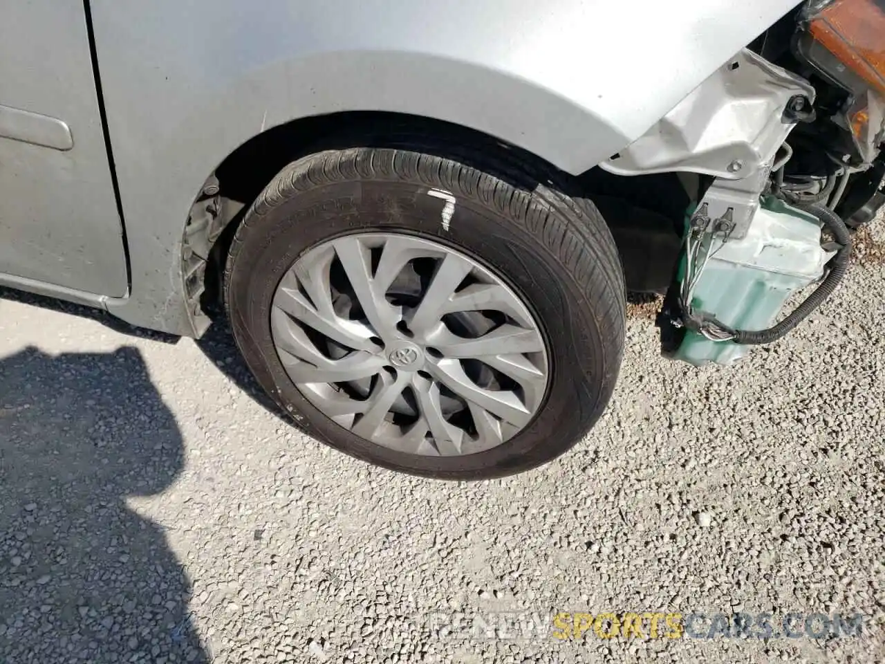 9 Photograph of a damaged car 5YFBURHE5KP879361 TOYOTA COROLLA 2019