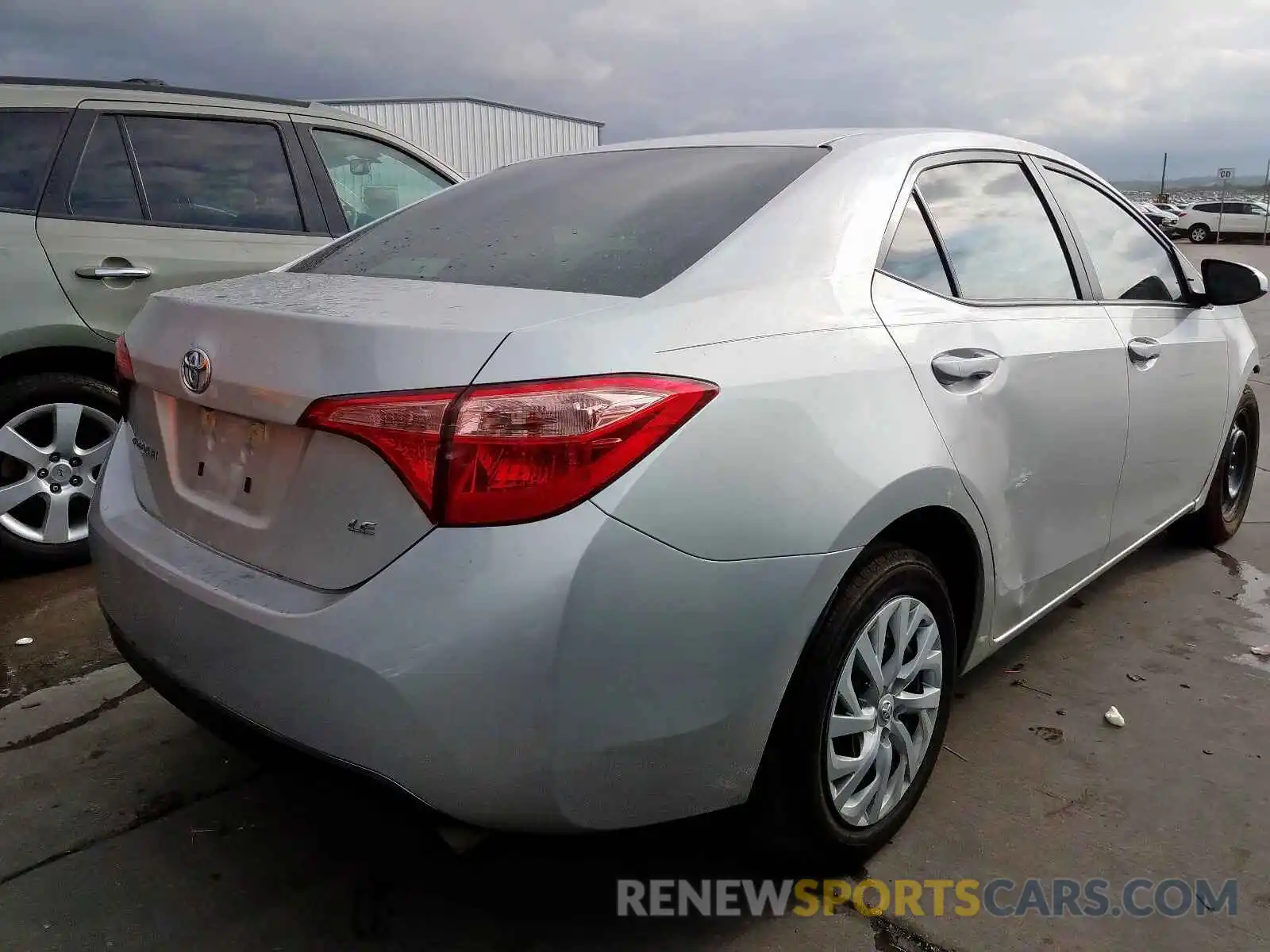 4 Photograph of a damaged car 5YFBURHE5KP880185 TOYOTA COROLLA 2019