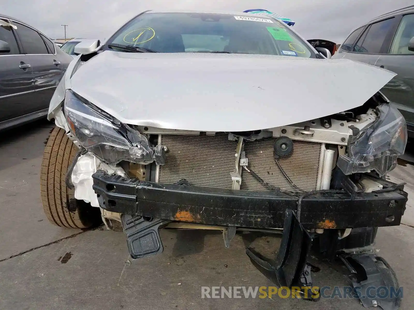 9 Photograph of a damaged car 5YFBURHE5KP880185 TOYOTA COROLLA 2019