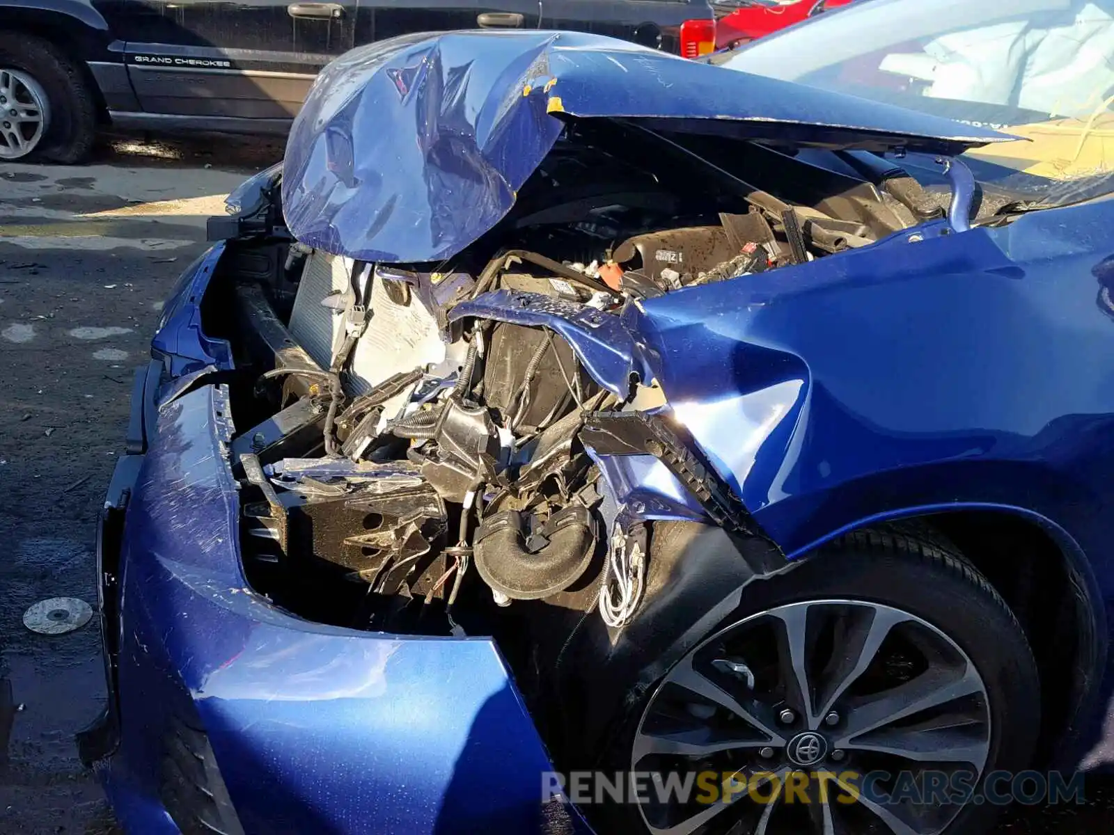 9 Photograph of a damaged car 5YFBURHE5KP880316 TOYOTA COROLLA 2019