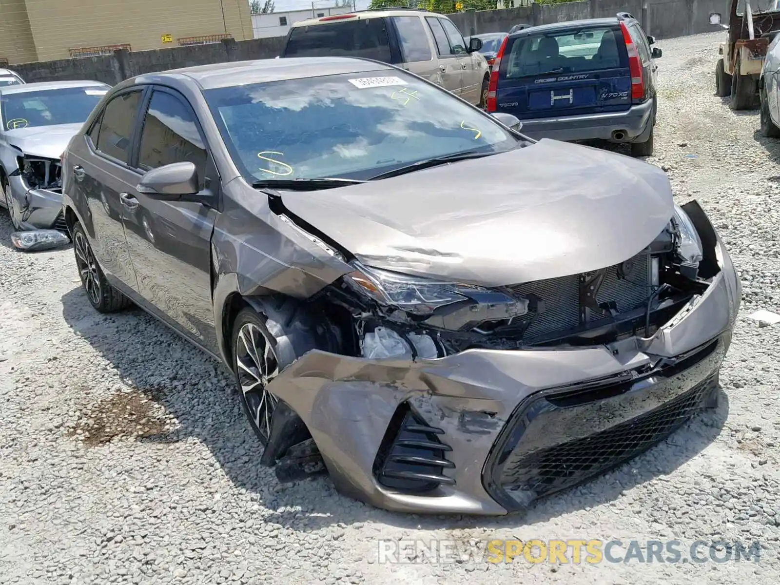 1 Photograph of a damaged car 5YFBURHE5KP881112 TOYOTA COROLLA 2019