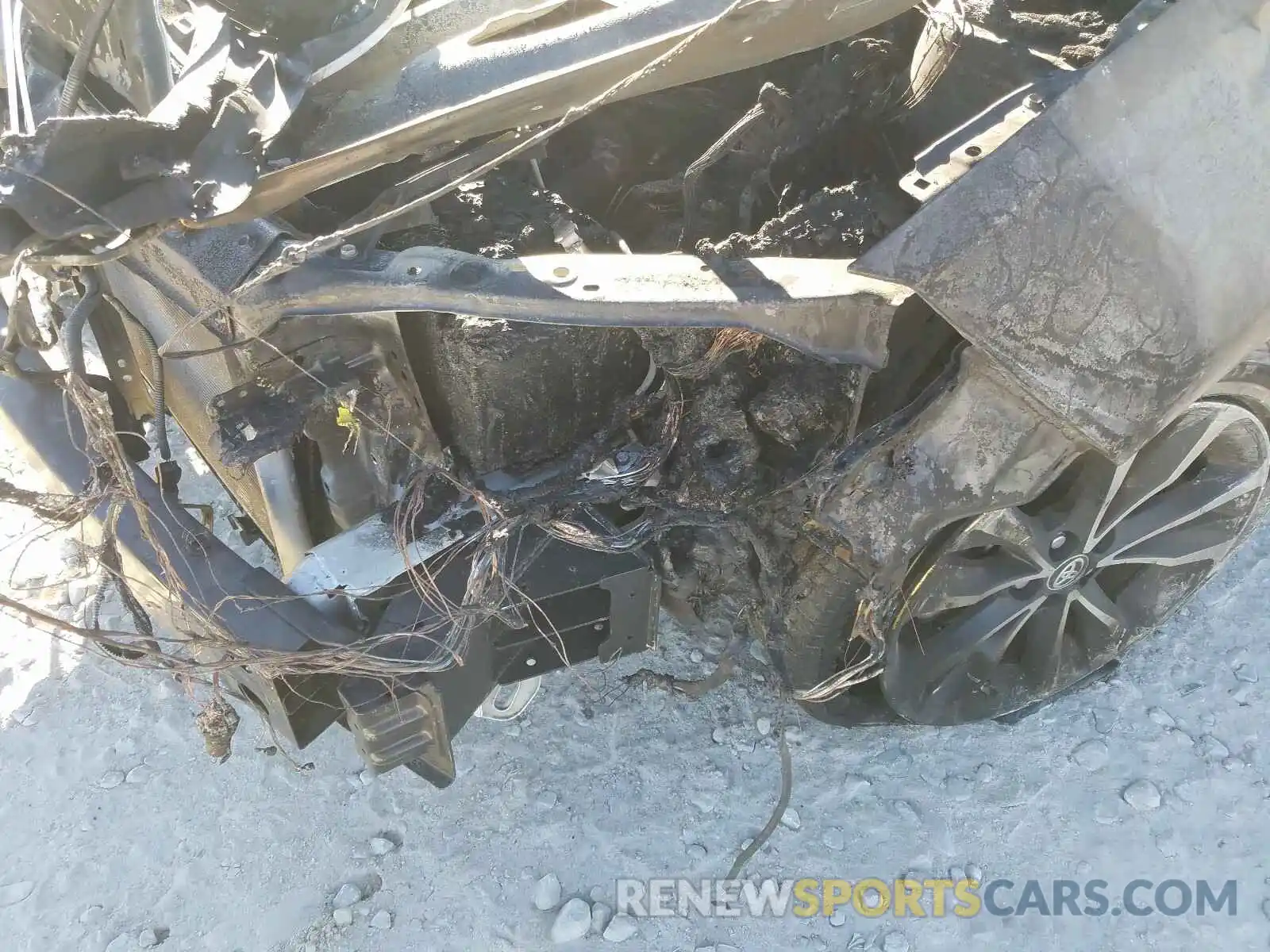 9 Photograph of a damaged car 5YFBURHE5KP881594 TOYOTA COROLLA 2019