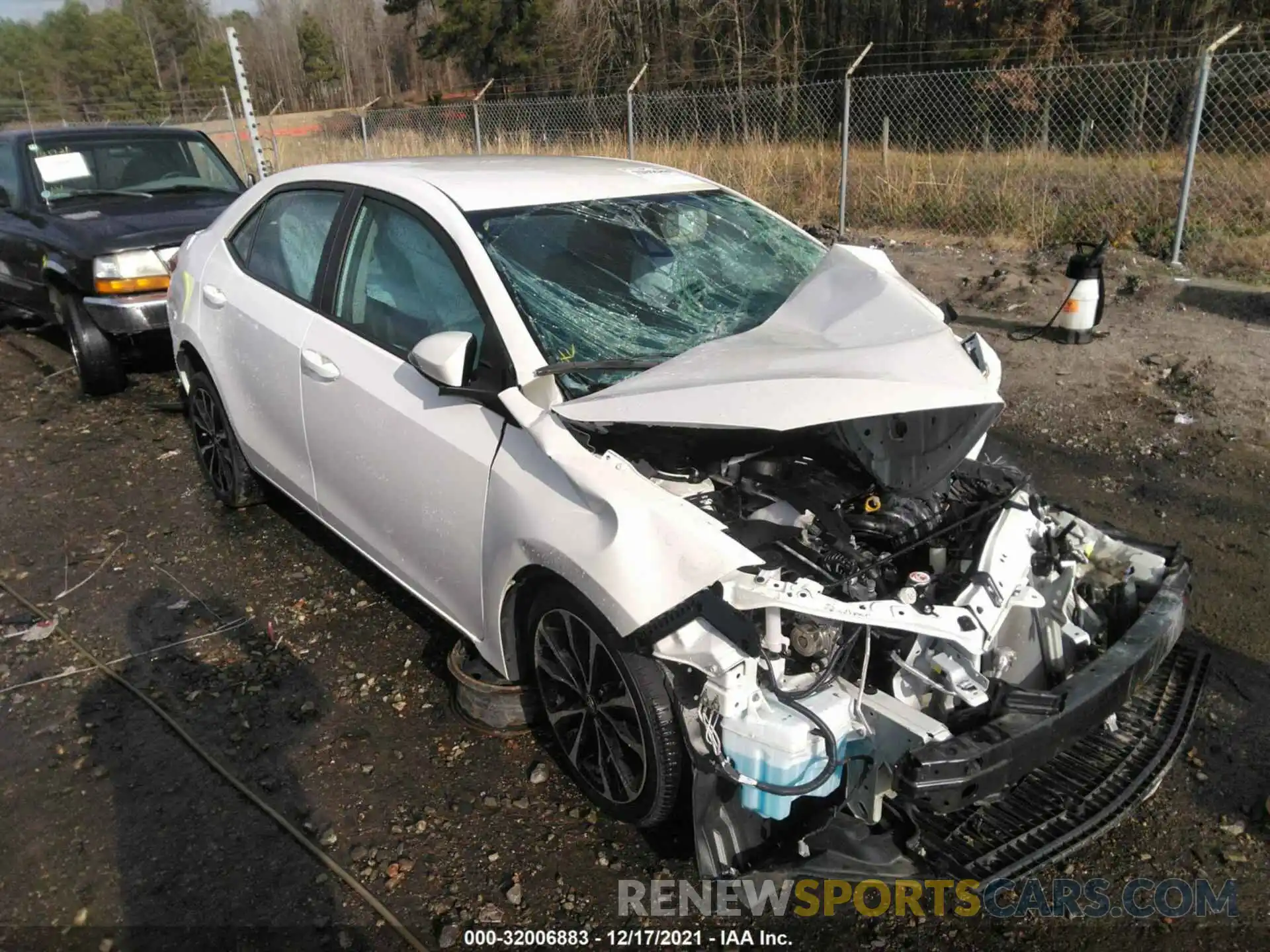 1 Photograph of a damaged car 5YFBURHE5KP883846 TOYOTA COROLLA 2019