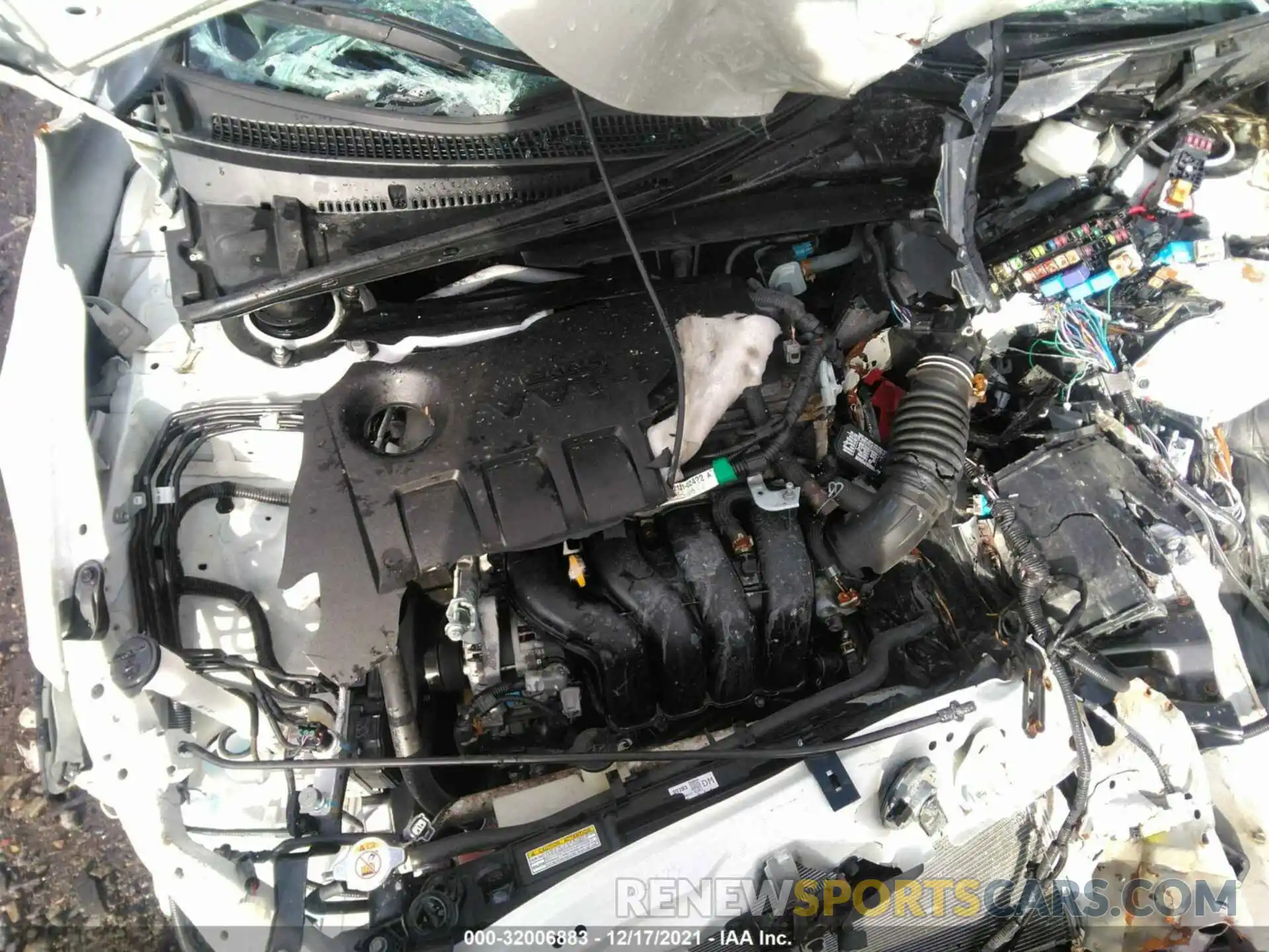 10 Photograph of a damaged car 5YFBURHE5KP883846 TOYOTA COROLLA 2019