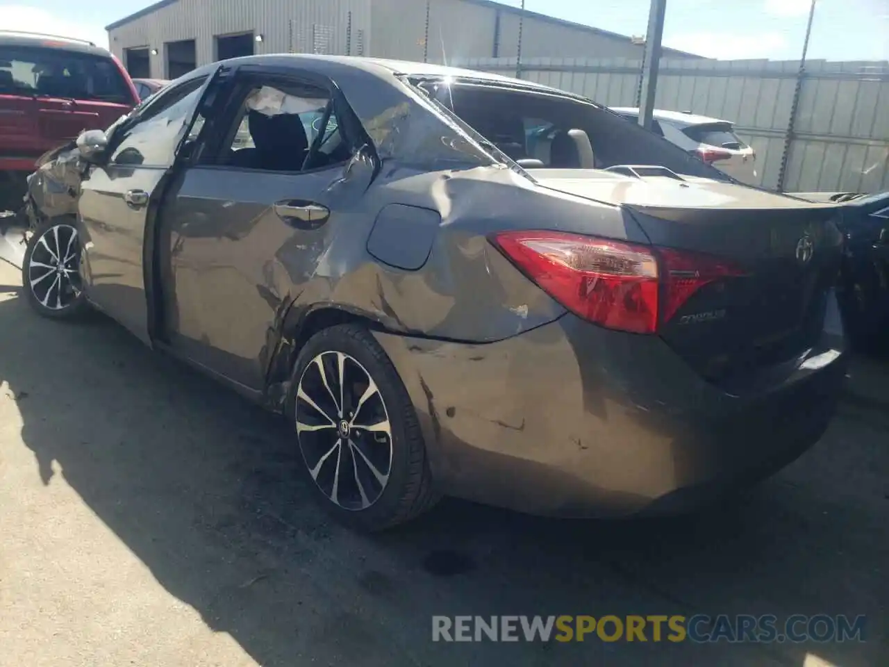 3 Photograph of a damaged car 5YFBURHE5KP883927 TOYOTA COROLLA 2019