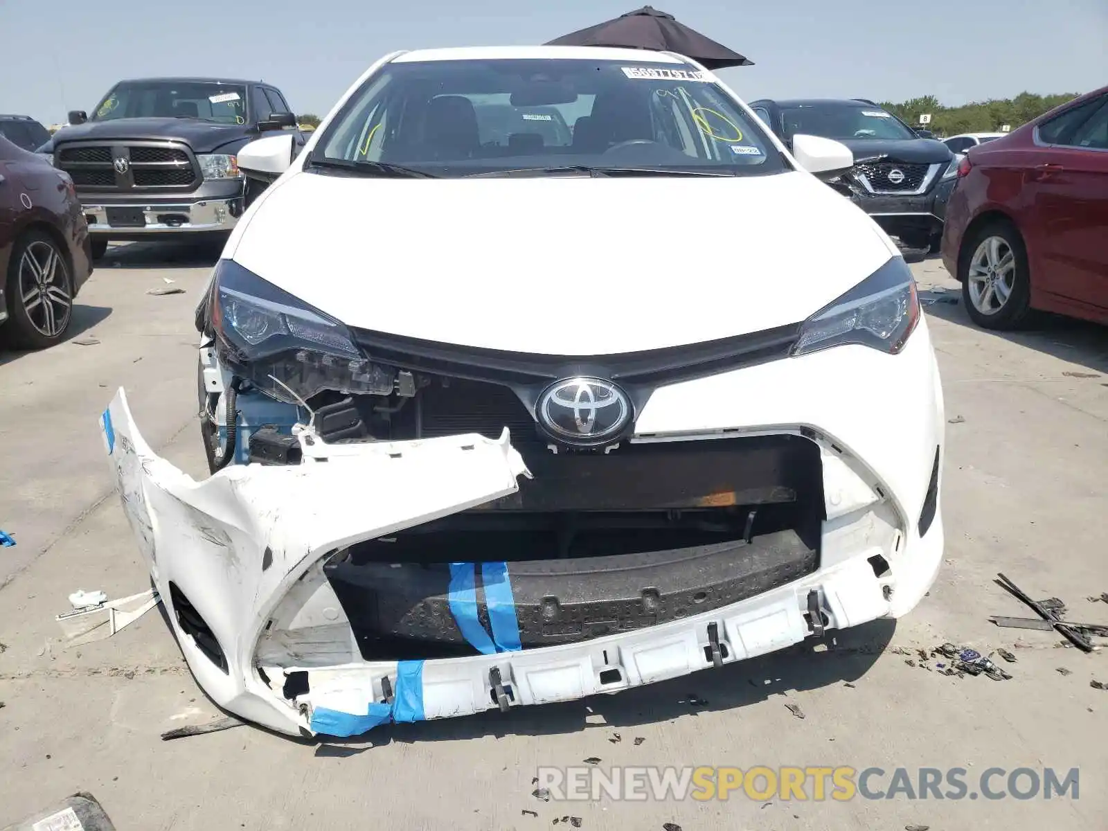 9 Photograph of a damaged car 5YFBURHE5KP885256 TOYOTA COROLLA 2019