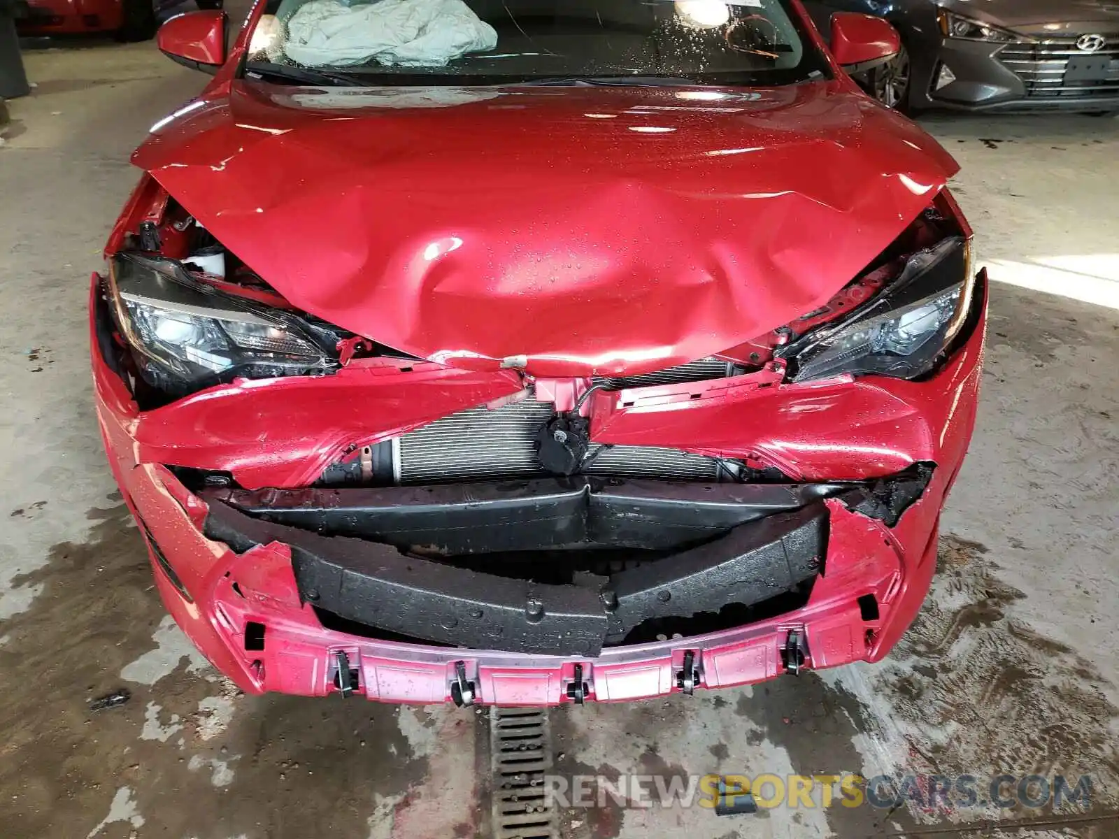 9 Photograph of a damaged car 5YFBURHE5KP885967 TOYOTA COROLLA 2019