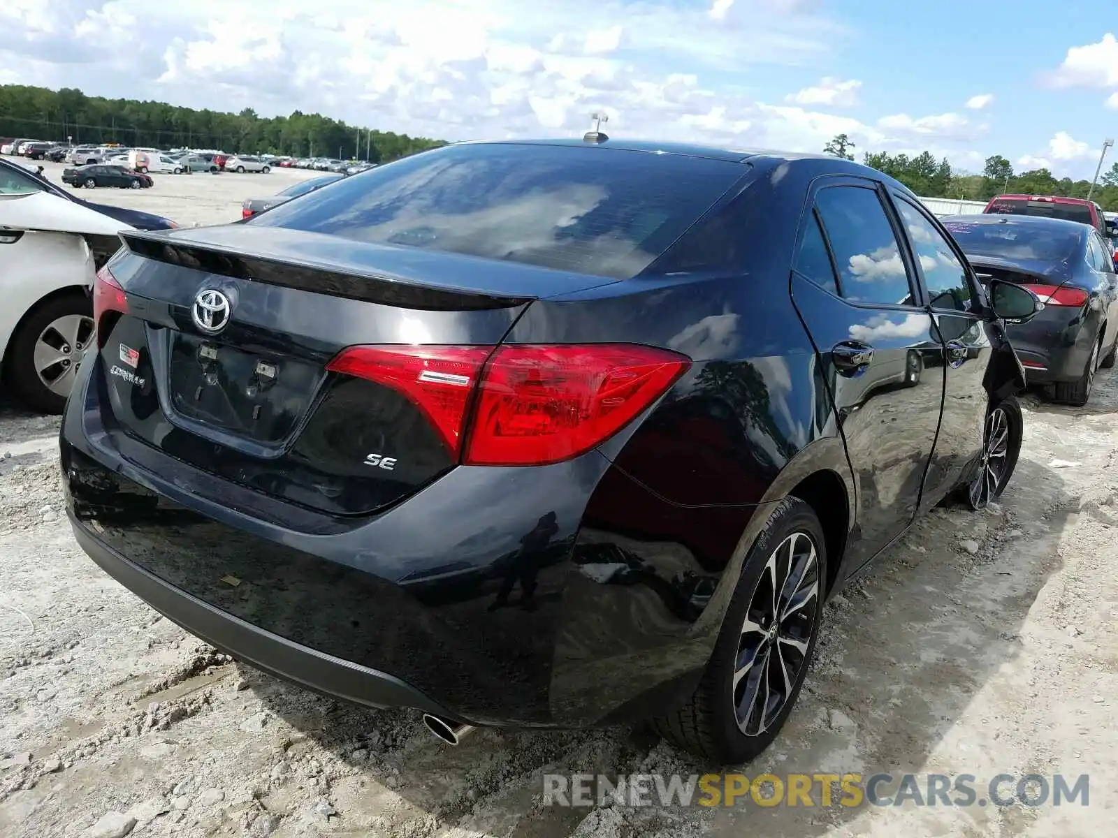 4 Photograph of a damaged car 5YFBURHE5KP886164 TOYOTA COROLLA 2019