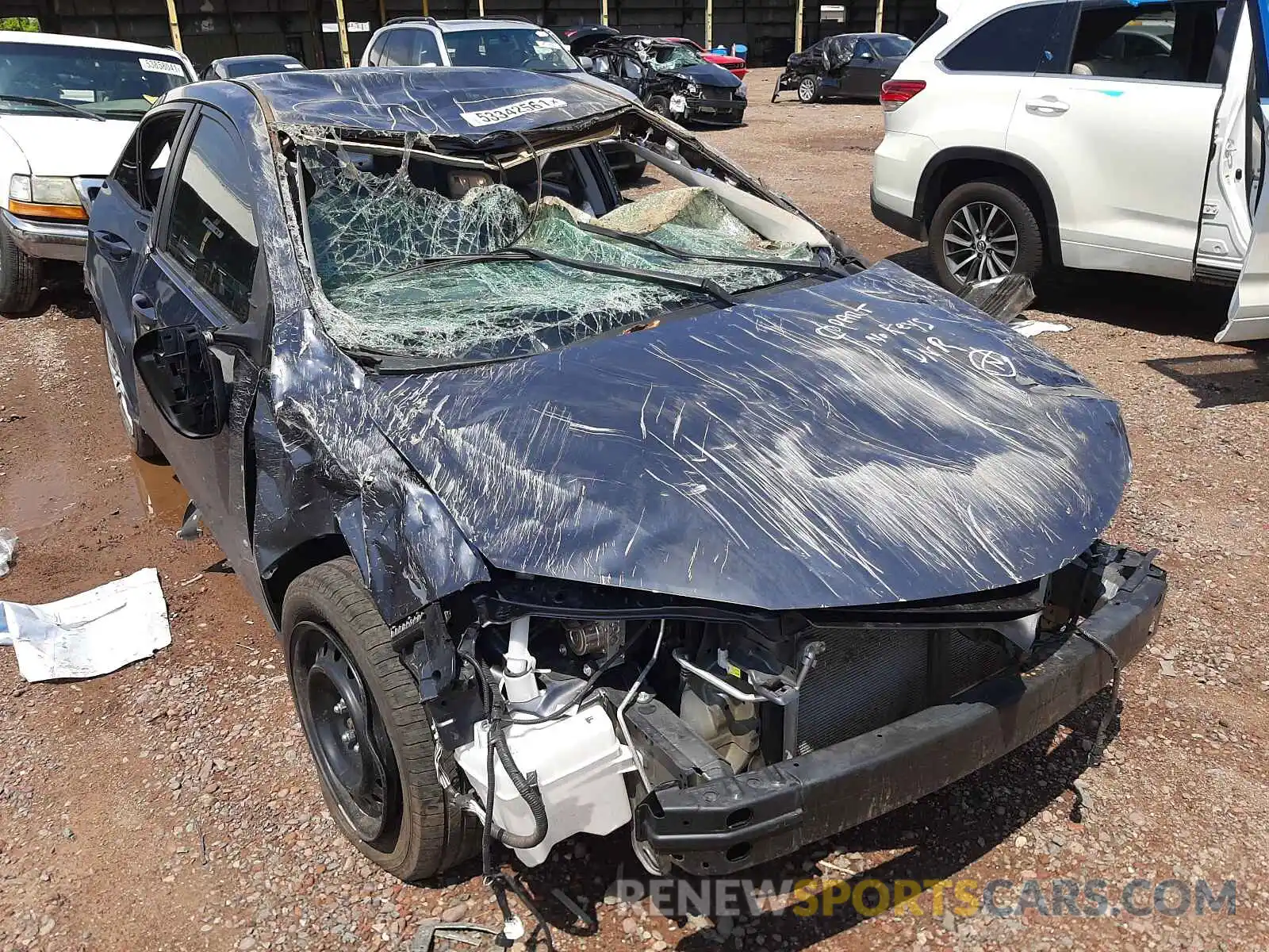 1 Photograph of a damaged car 5YFBURHE5KP886245 TOYOTA COROLLA 2019