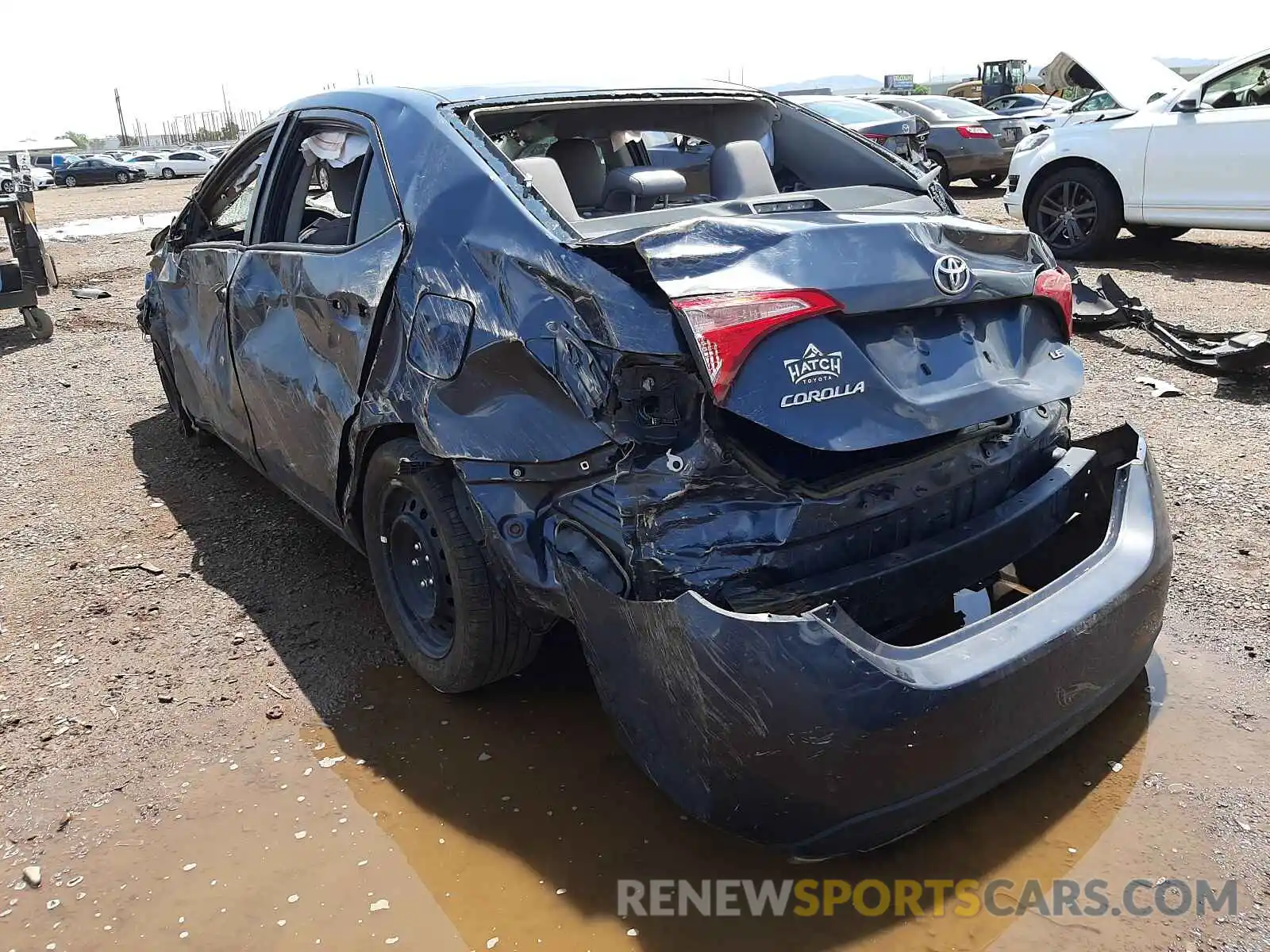 3 Photograph of a damaged car 5YFBURHE5KP886245 TOYOTA COROLLA 2019