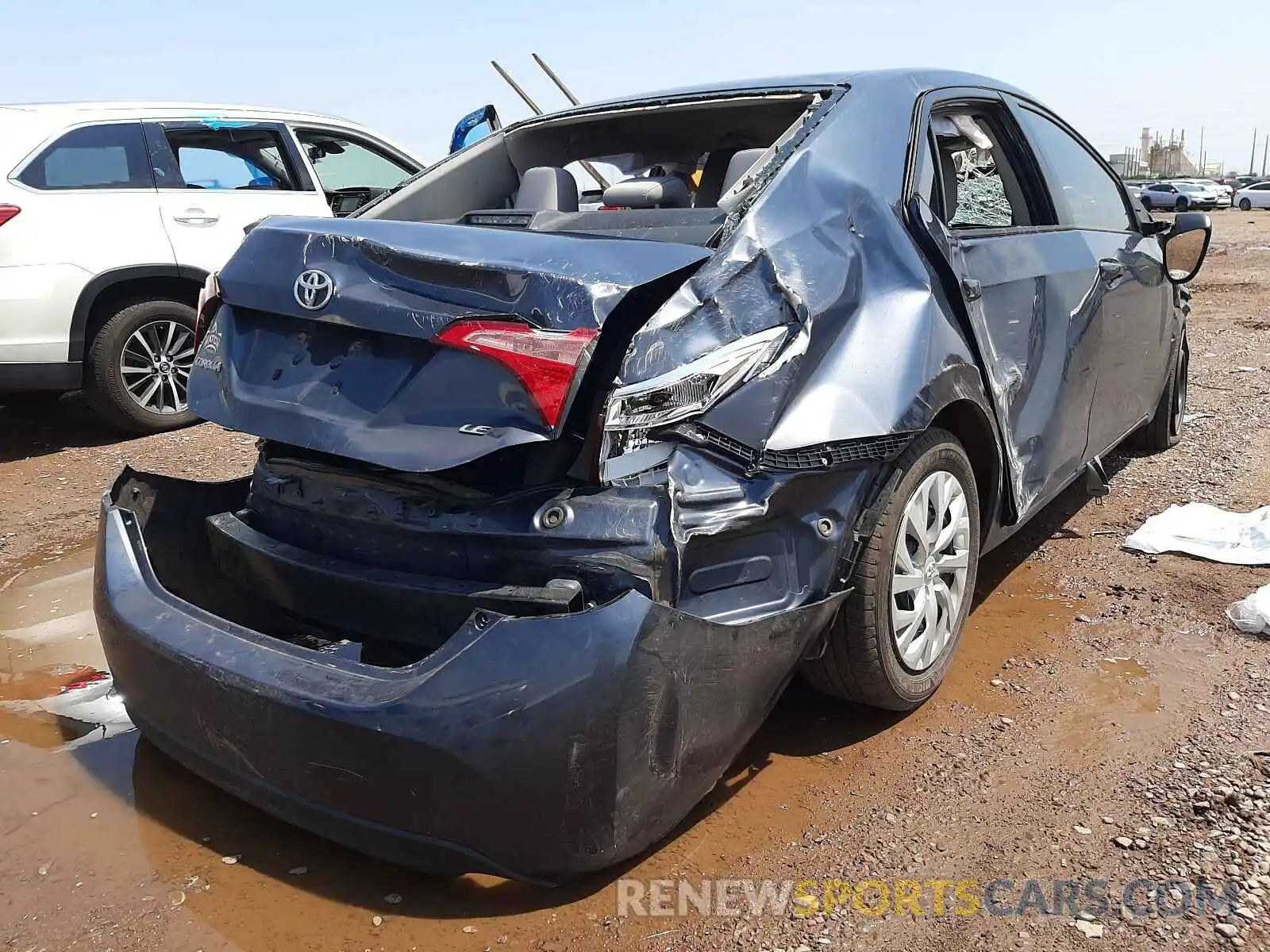 4 Photograph of a damaged car 5YFBURHE5KP886245 TOYOTA COROLLA 2019