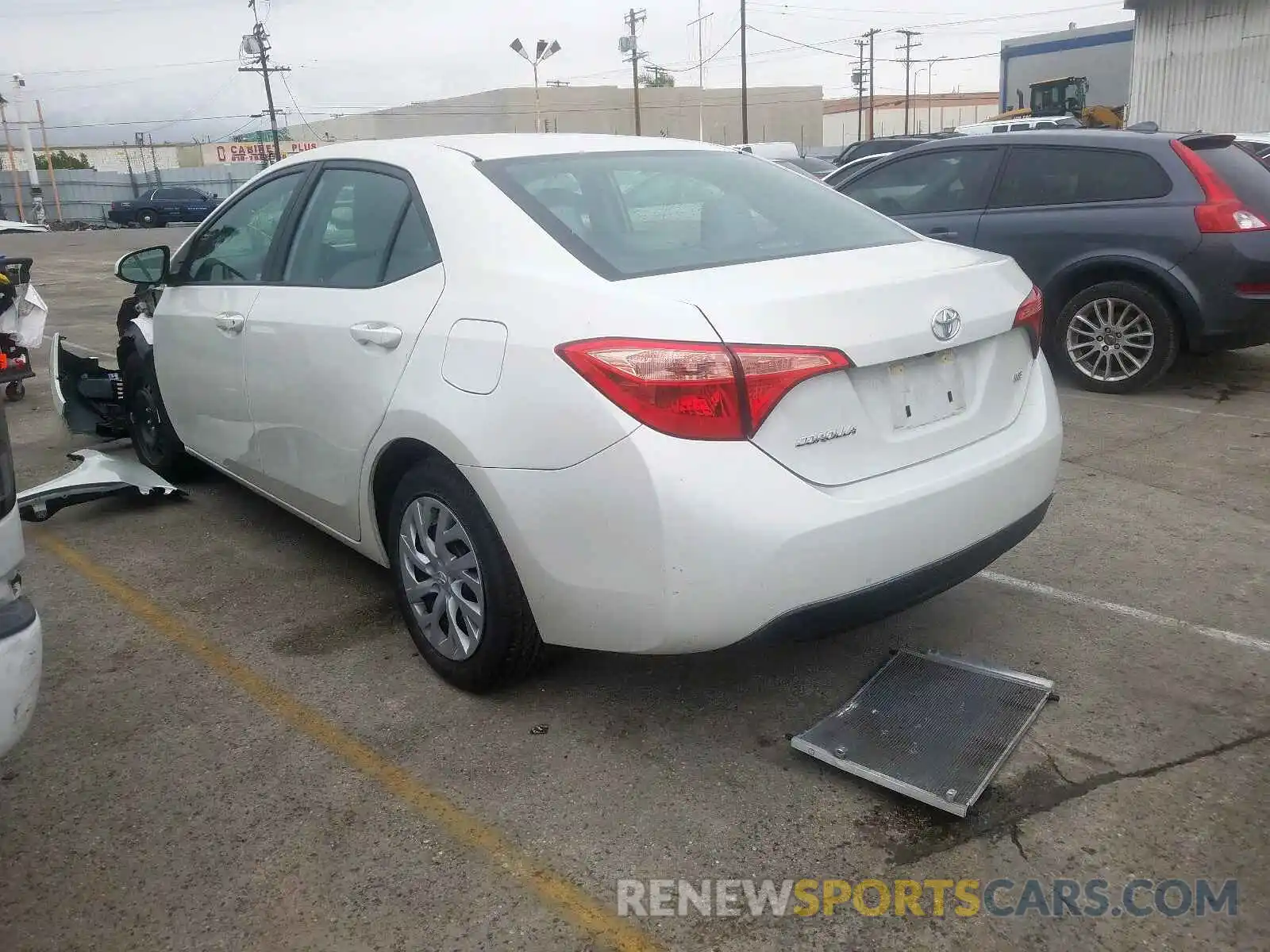 3 Photograph of a damaged car 5YFBURHE5KP886455 TOYOTA COROLLA 2019