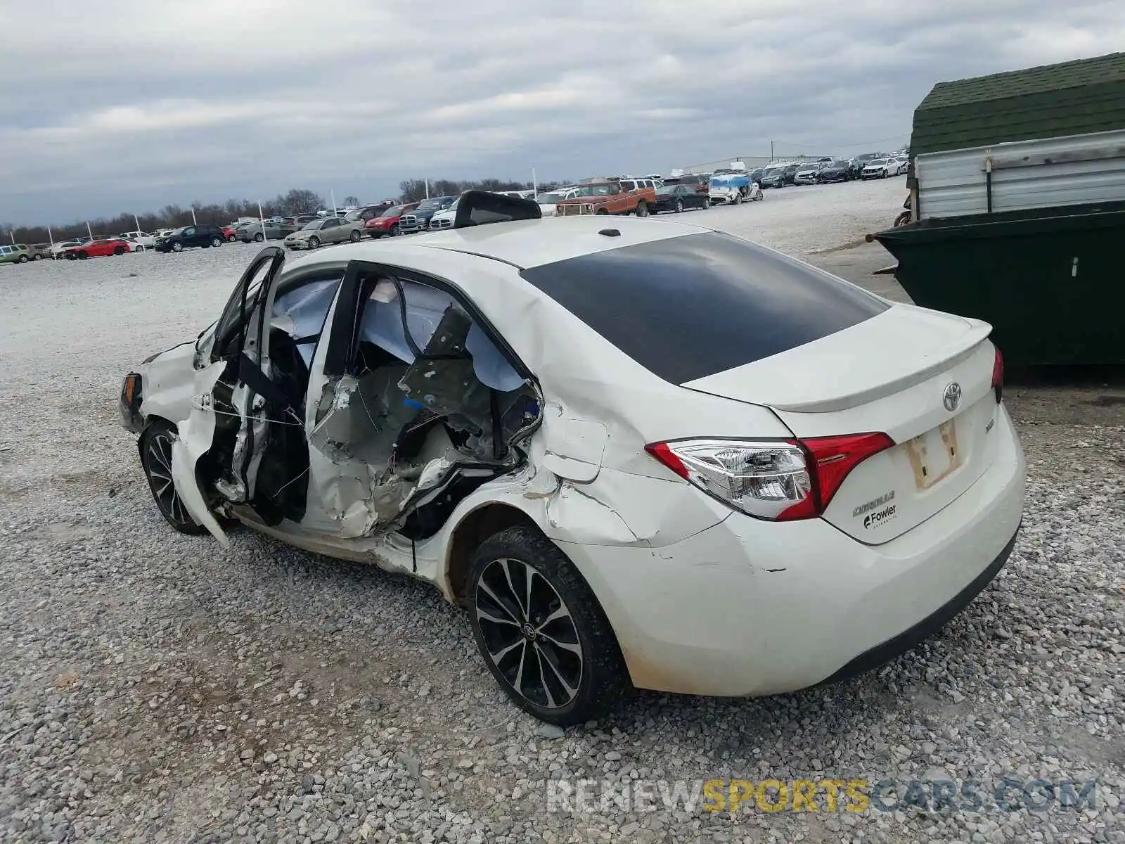 3 Photograph of a damaged car 5YFBURHE5KP886567 TOYOTA COROLLA 2019