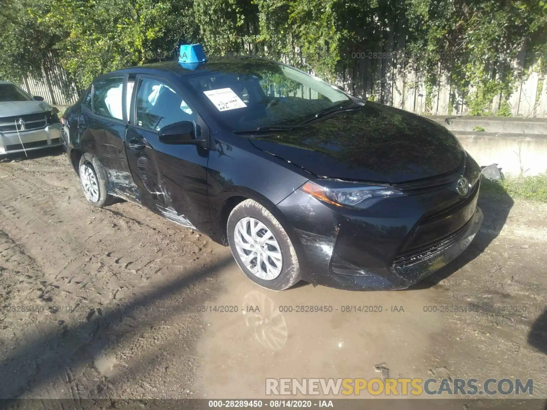 1 Photograph of a damaged car 5YFBURHE5KP886598 TOYOTA COROLLA 2019