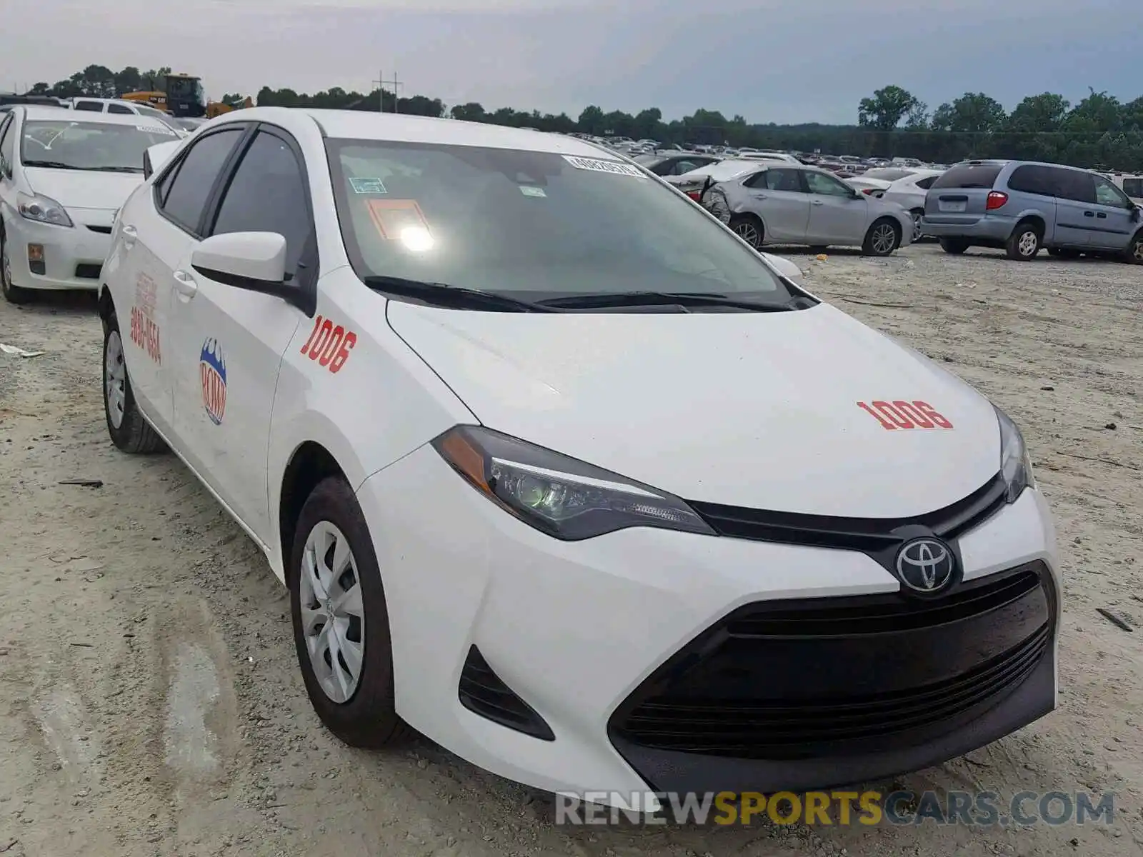 1 Photograph of a damaged car 5YFBURHE5KP886732 TOYOTA COROLLA 2019