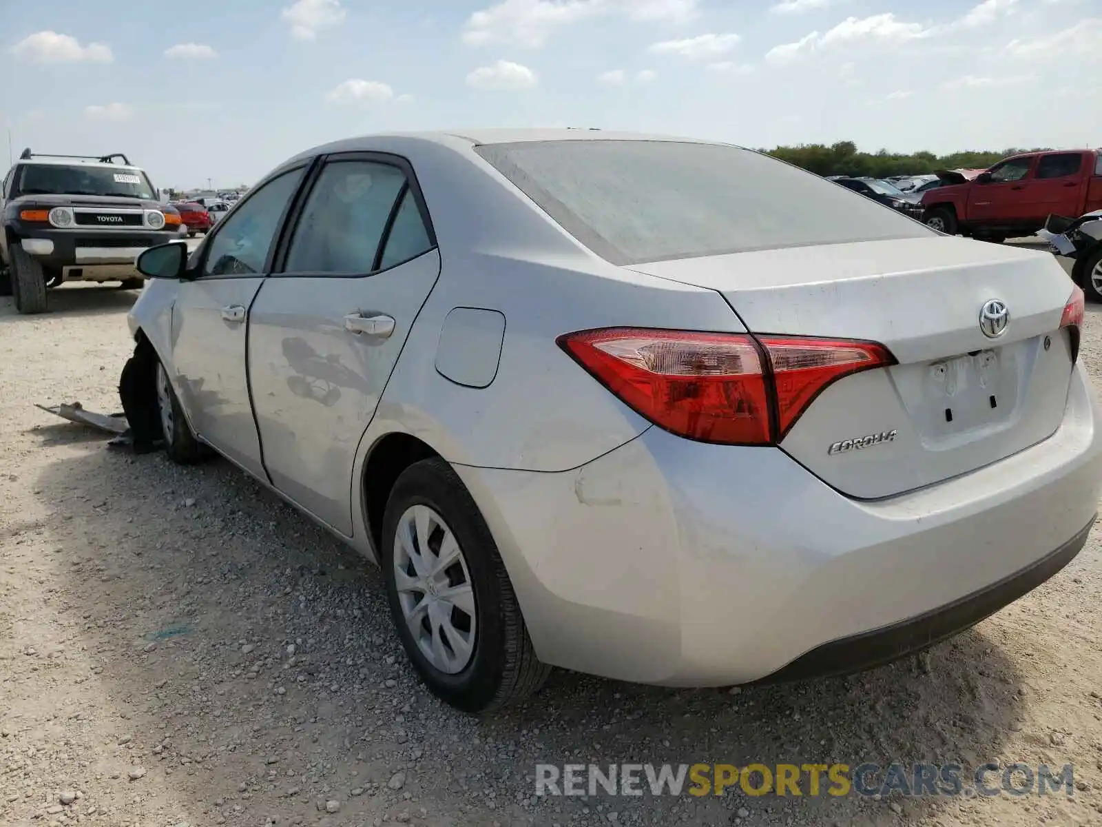 3 Photograph of a damaged car 5YFBURHE5KP886861 TOYOTA COROLLA 2019