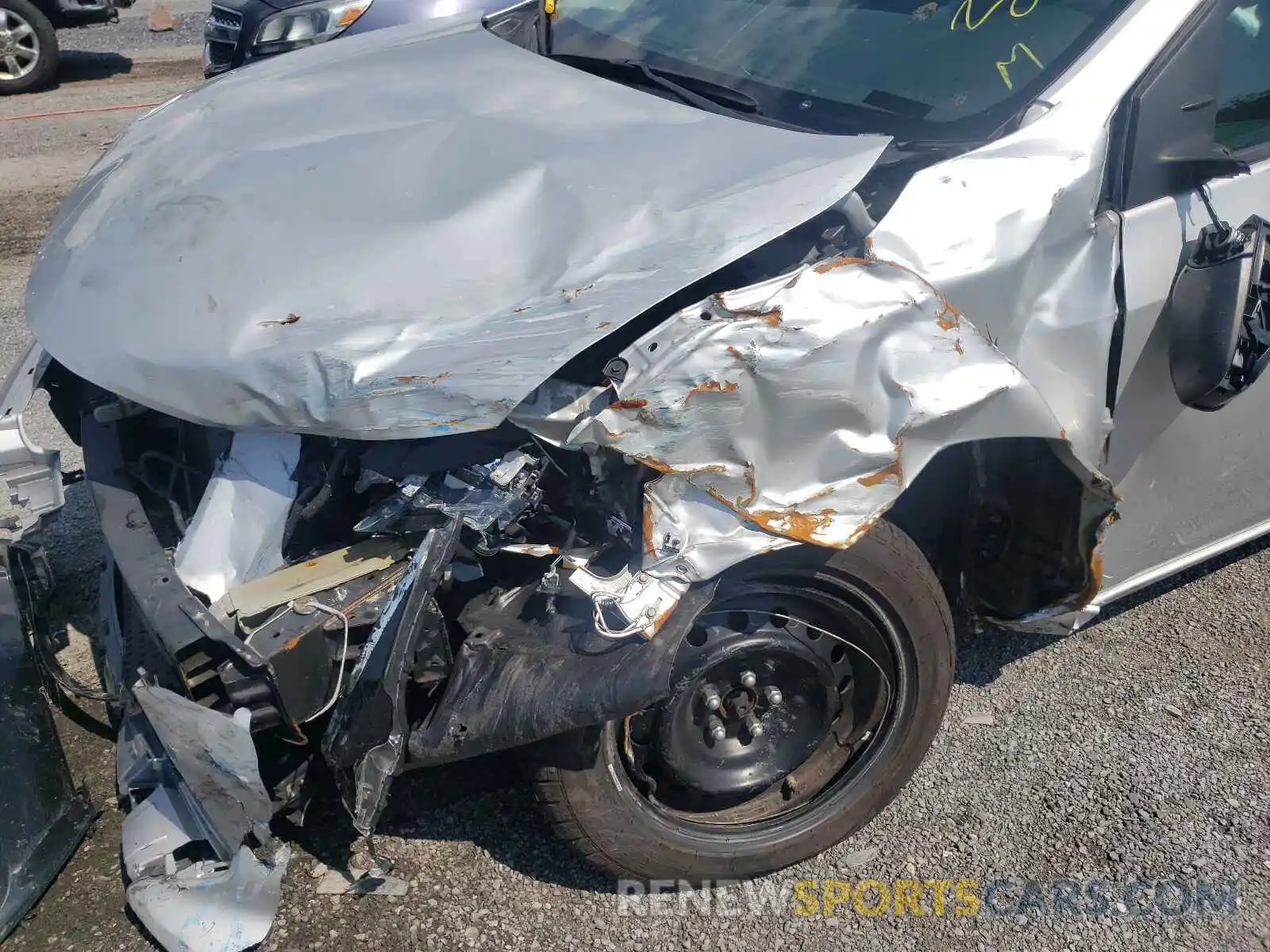 9 Photograph of a damaged car 5YFBURHE5KP887122 TOYOTA COROLLA 2019