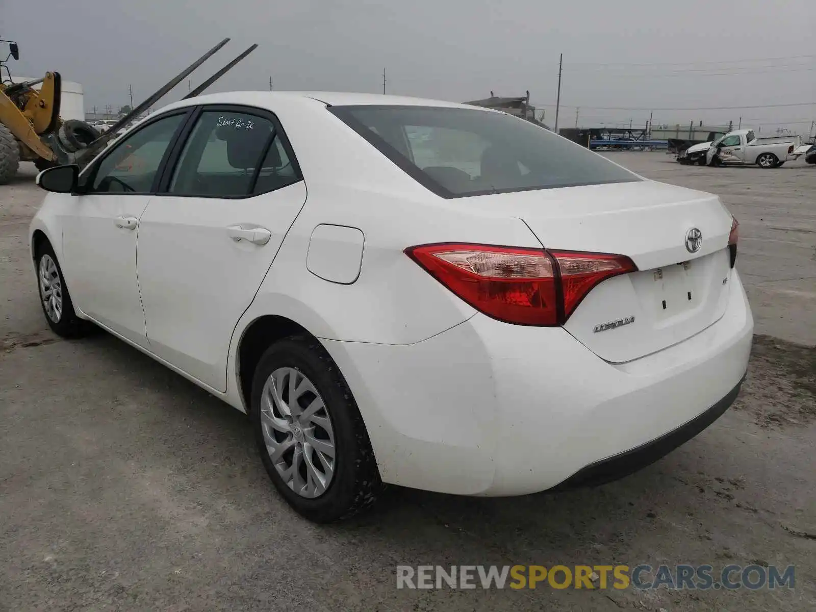 3 Photograph of a damaged car 5YFBURHE5KP887511 TOYOTA COROLLA 2019