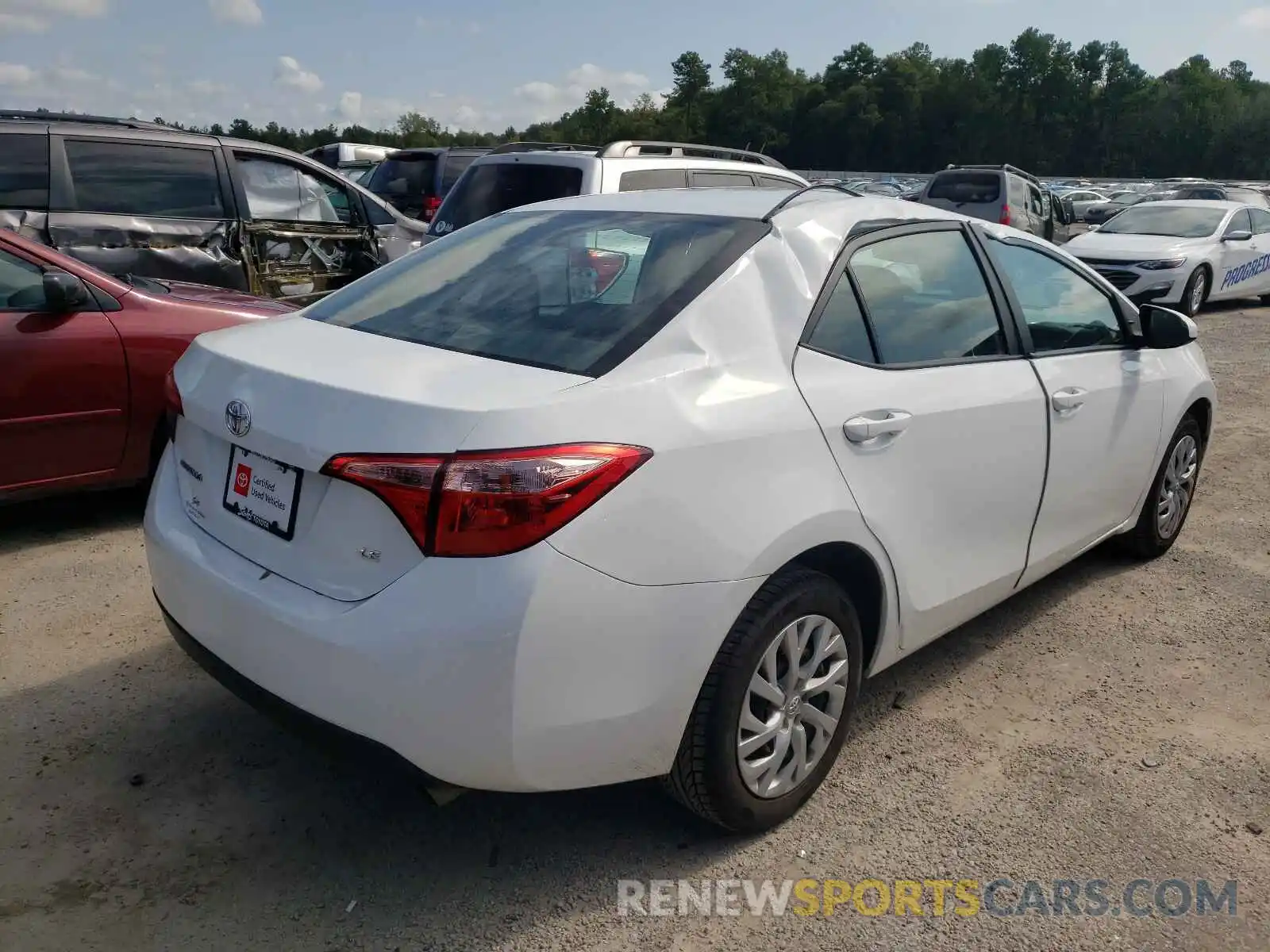 4 Photograph of a damaged car 5YFBURHE5KP888299 TOYOTA COROLLA 2019