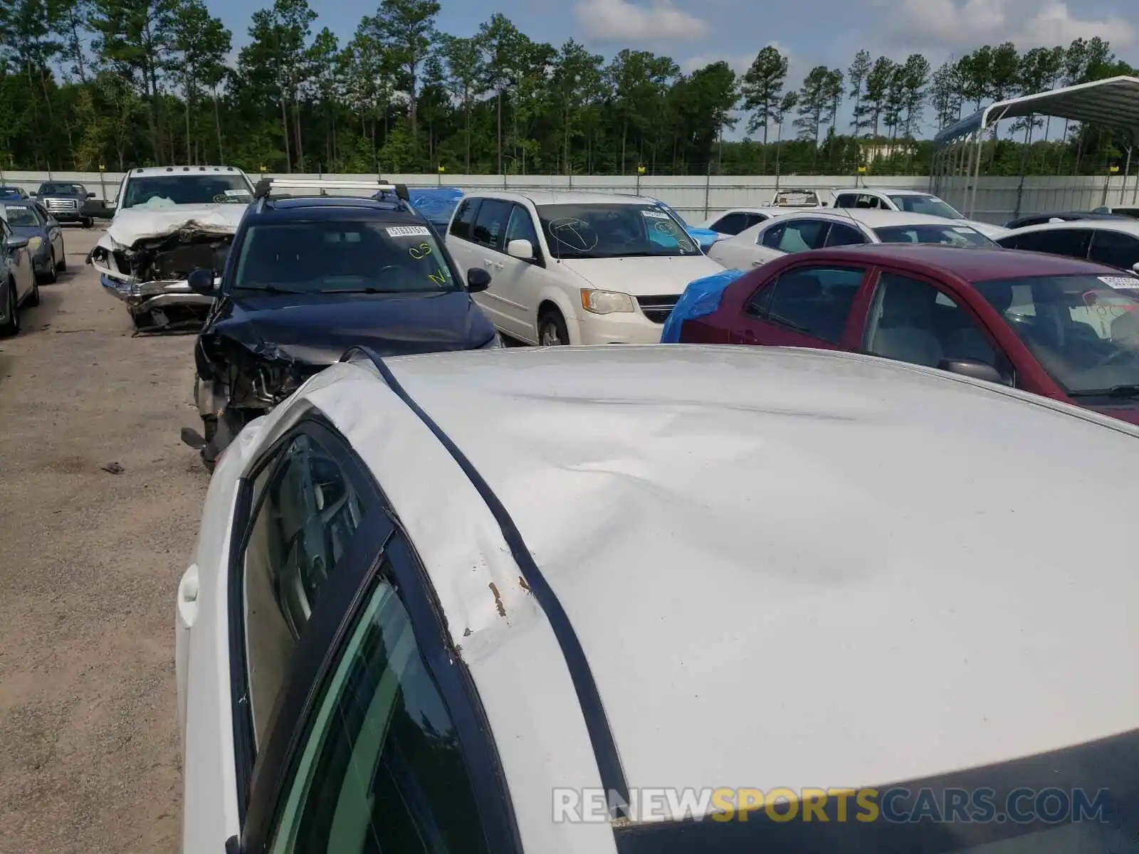 9 Photograph of a damaged car 5YFBURHE5KP888299 TOYOTA COROLLA 2019